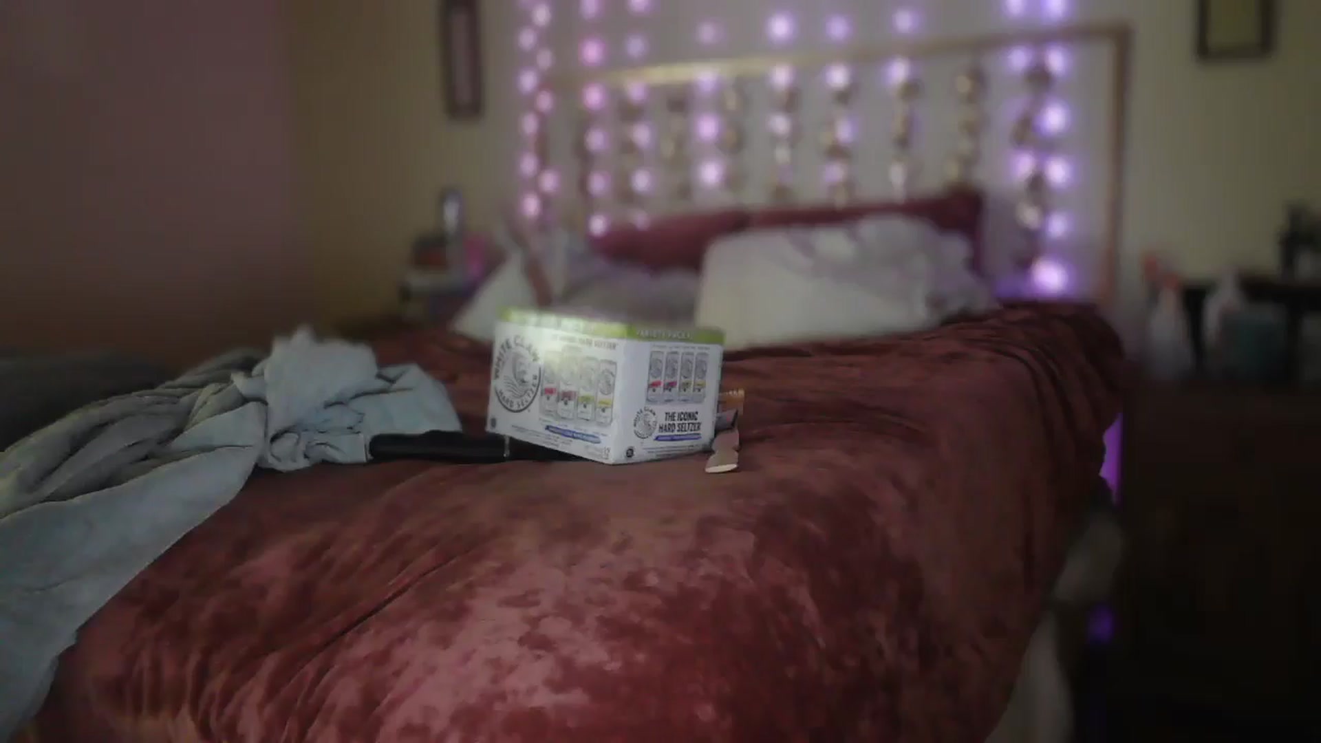 Gallery image thumbnail from TitsMcgeee's myfreecams stream on, 06/18/2025, 24:52 image 4 of 20
