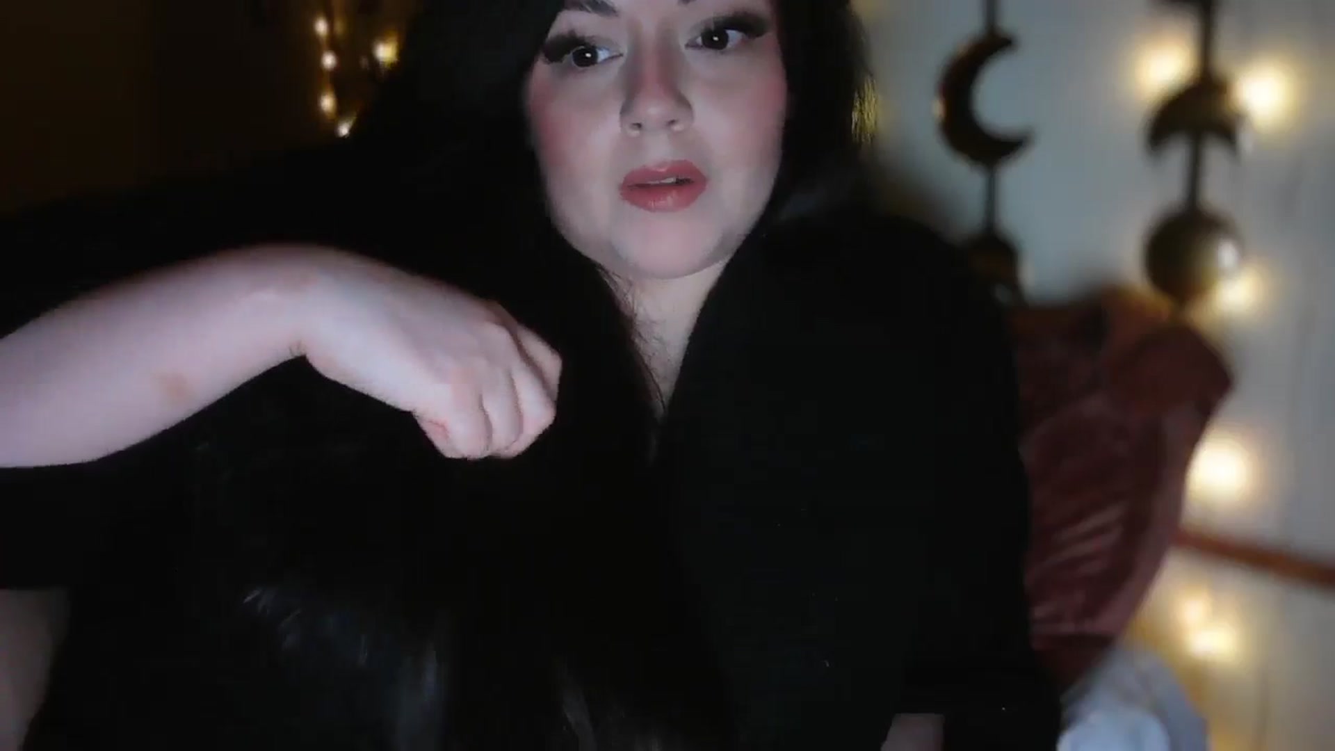 Gallery image thumbnail from TitsMcgeee's myfreecams stream on, 09/13/2025, 06:09 image 12 of 20