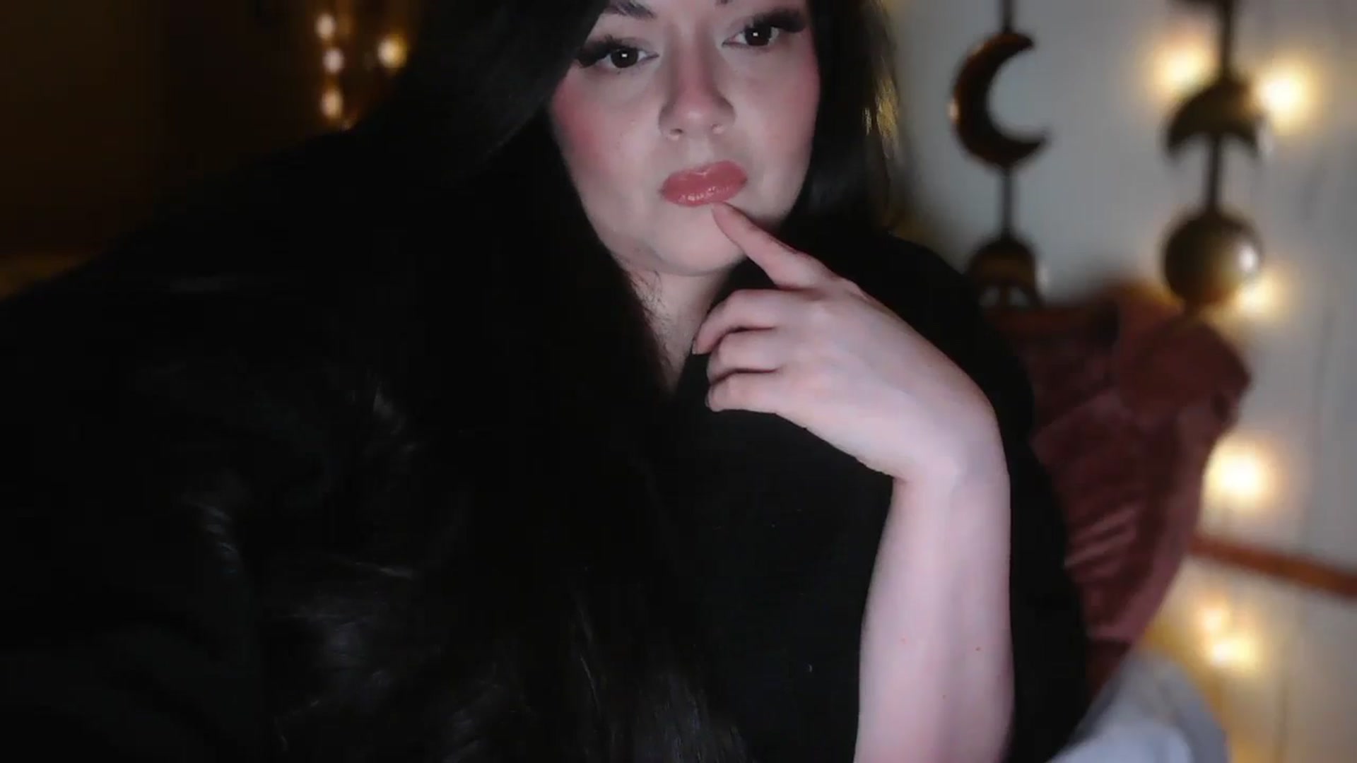 Gallery image thumbnail from TitsMcgeee's myfreecams stream on, 09/13/2025, 06:09 image 9 of 20