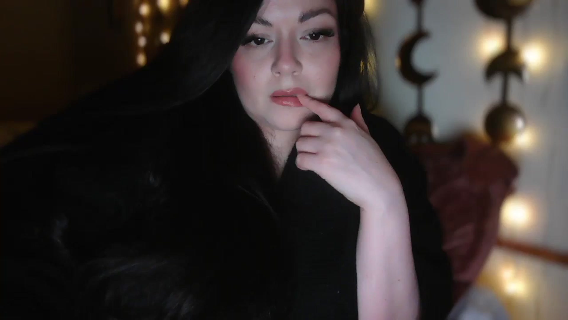 Gallery image thumbnail from TitsMcgeee's myfreecams stream on, 09/13/2025, 06:09 image 8 of 20