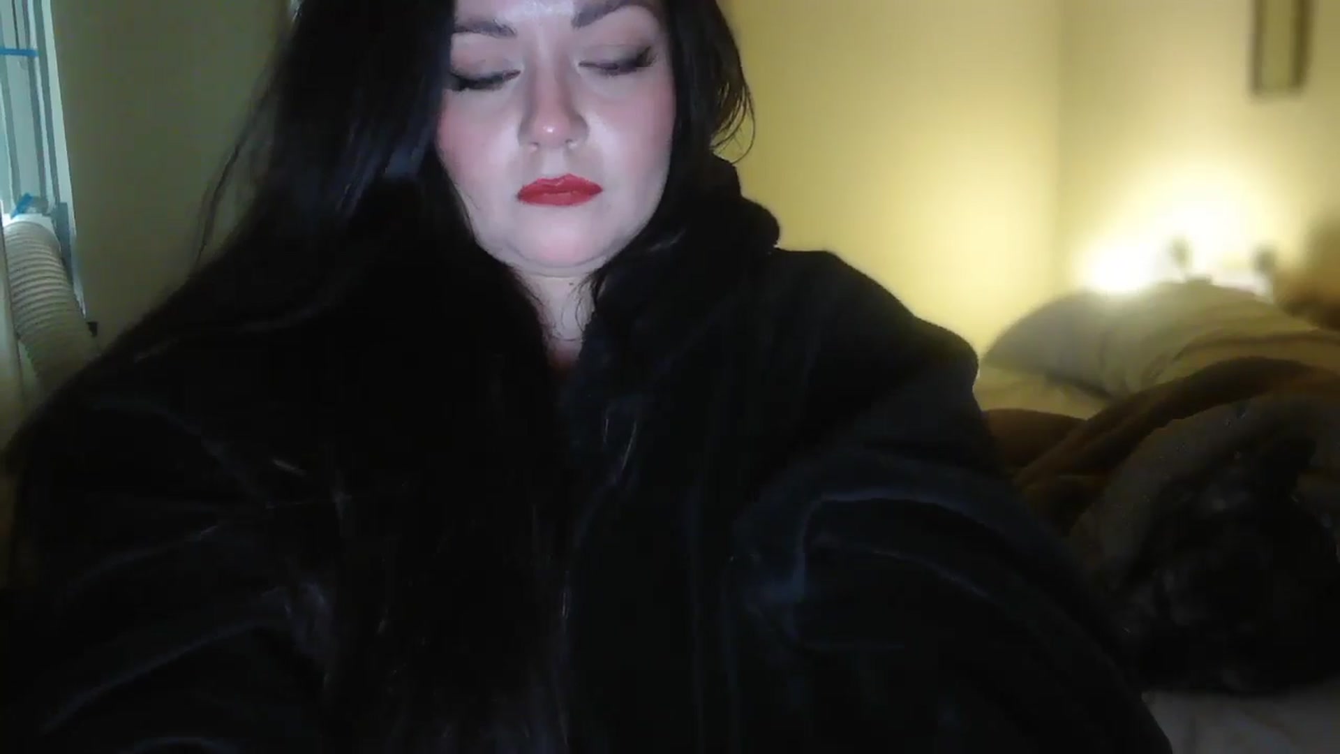 Gallery image thumbnail from TitsMcgeee's myfreecams stream on, 10/04/2025, 24:47 image 2 of 20
