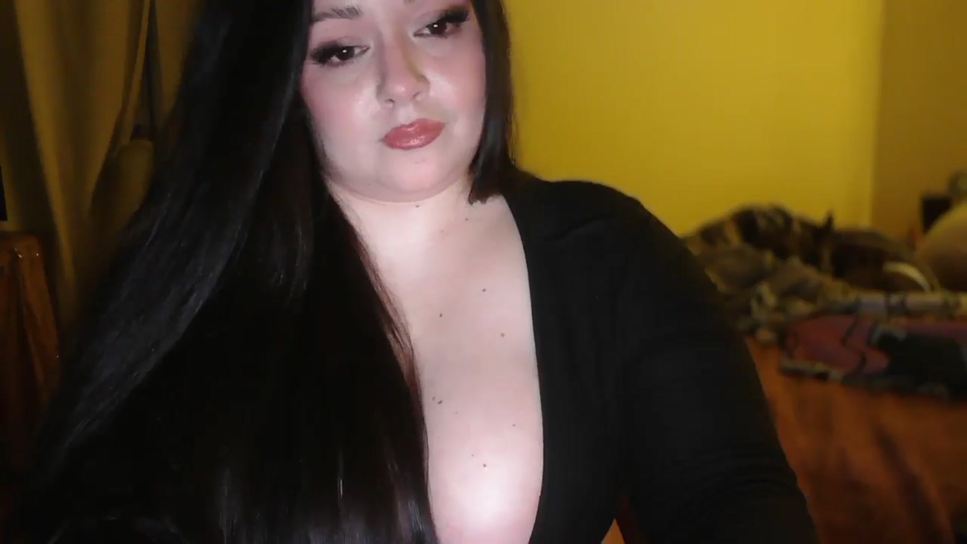 Gallery image thumbnail from TitsMcgeee's myfreecams stream on, 10/24/2025, 10:46 image 10 of 20