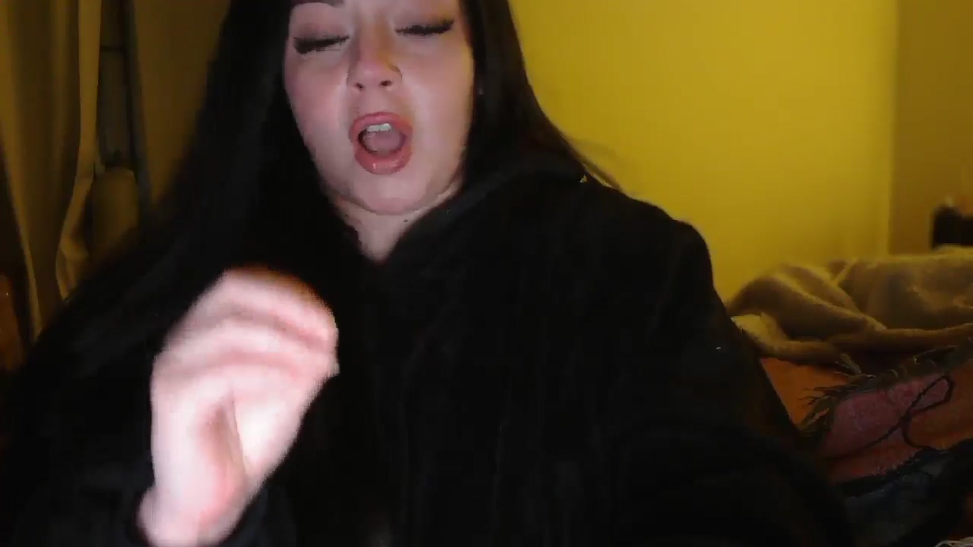 Gallery image thumbnail from TitsMcgeee's myfreecams stream on, 11/06/2025, 09:20 image 13 of 20