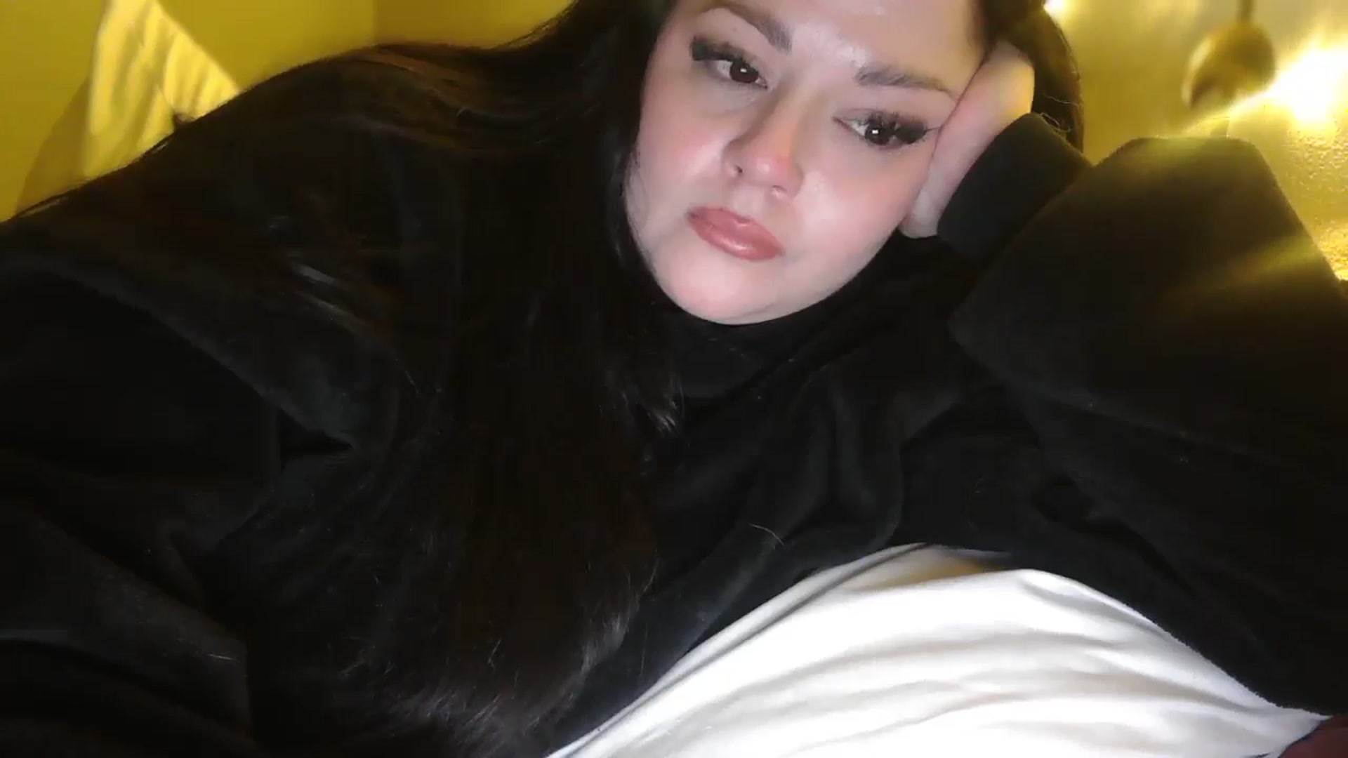 Gallery image thumbnail from TitsMcgeee's myfreecams stream on, 11/06/2025, 09:20 image 17 of 20