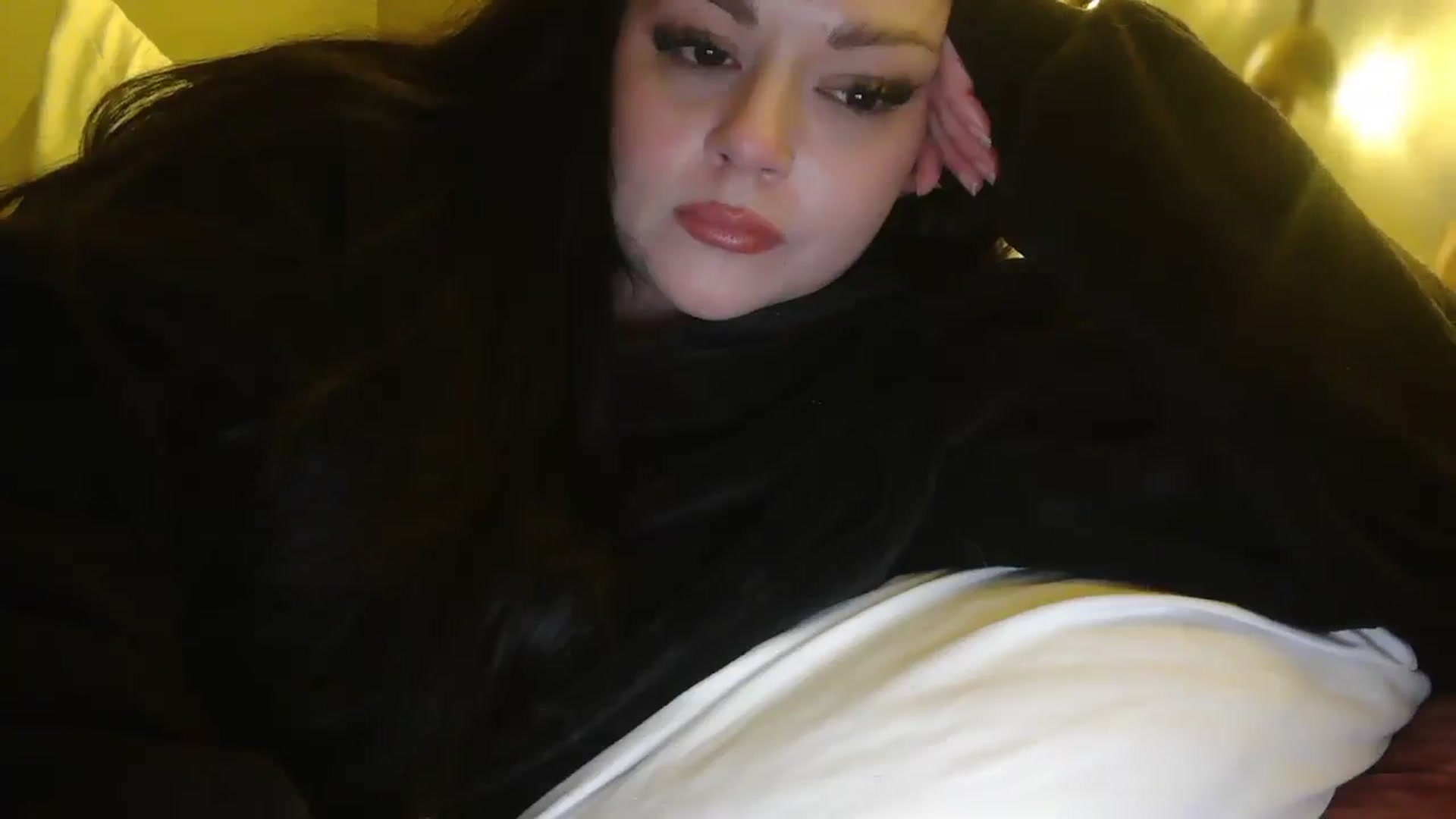 Gallery image thumbnail from TitsMcgeee's myfreecams stream on, 11/06/2025, 09:20 image 15 of 20