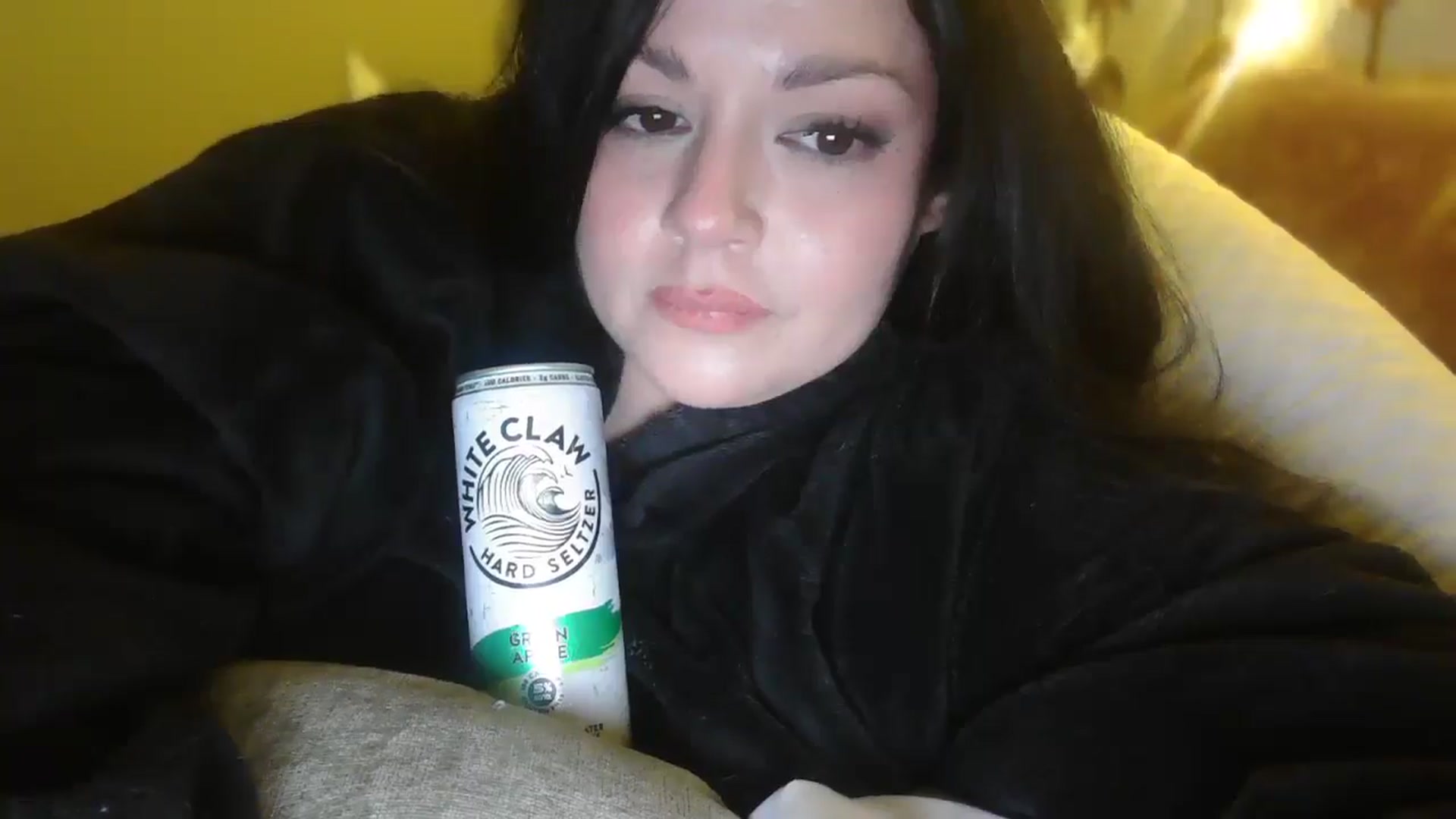 Gallery image thumbnail from TitsMcgeee's myfreecams stream on, 11/17/2025, 06:23 image 12 of 20