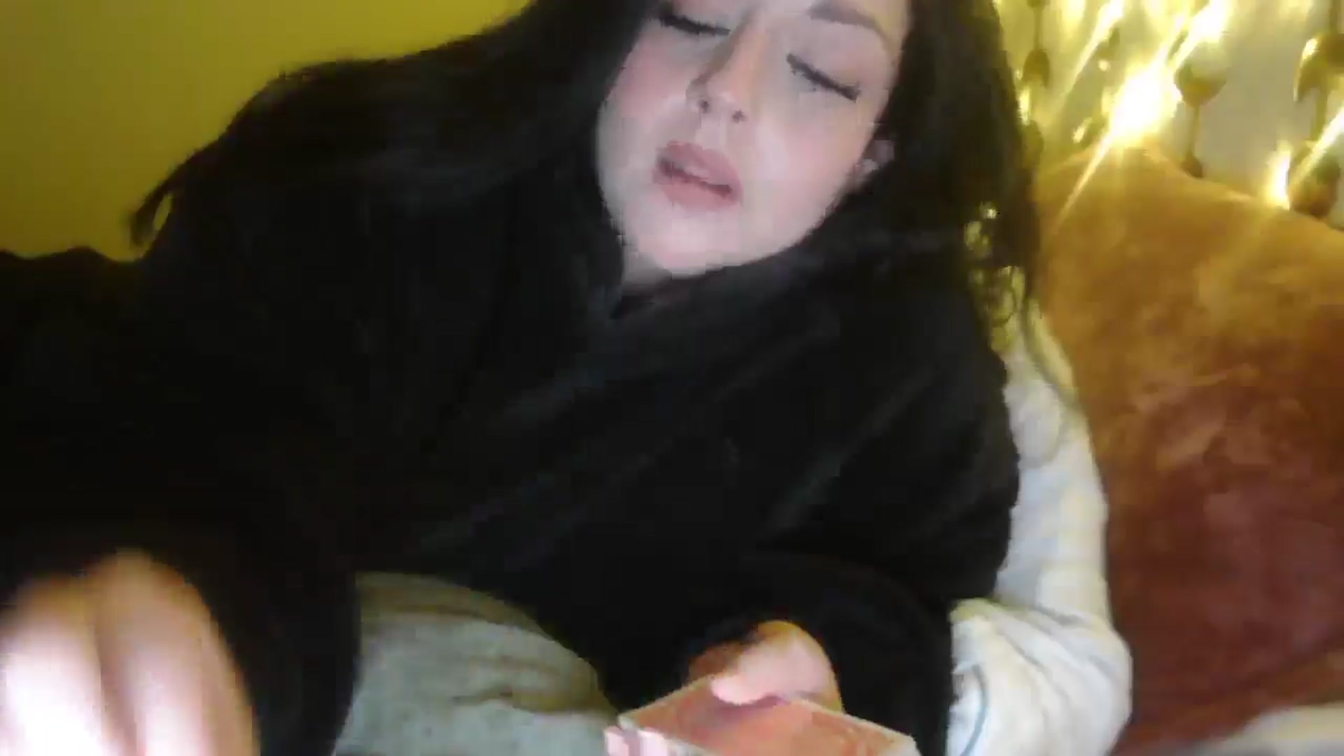 Gallery image thumbnail from TitsMcgeee's myfreecams stream on, 11/17/2025, 06:23 image 3 of 20