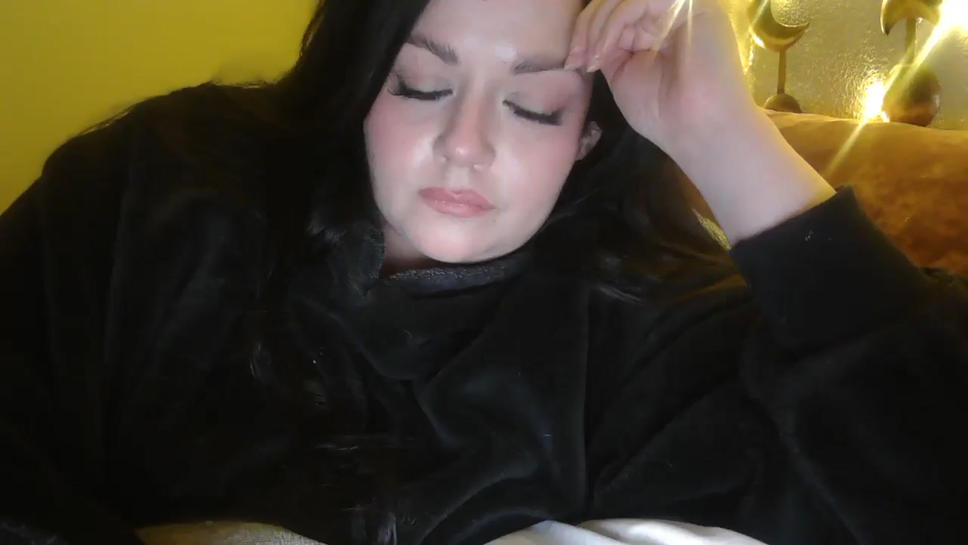 Gallery image thumbnail from TitsMcgeee's myfreecams stream on, 11/17/2025, 06:23 image 8 of 20