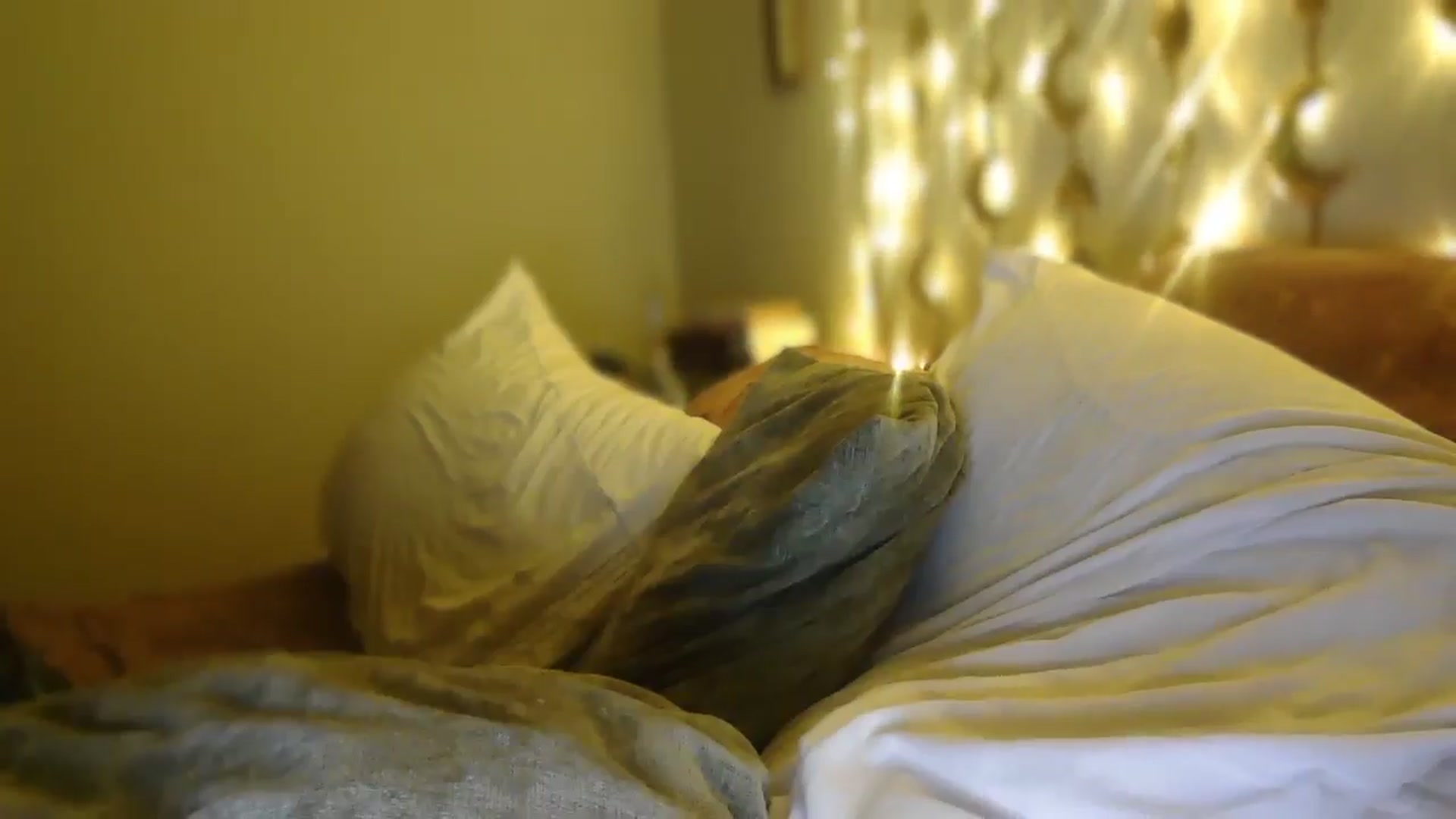 Gallery image thumbnail from TitsMcgeee's myfreecams stream on, 11/17/2025, 06:23 image 10 of 20
