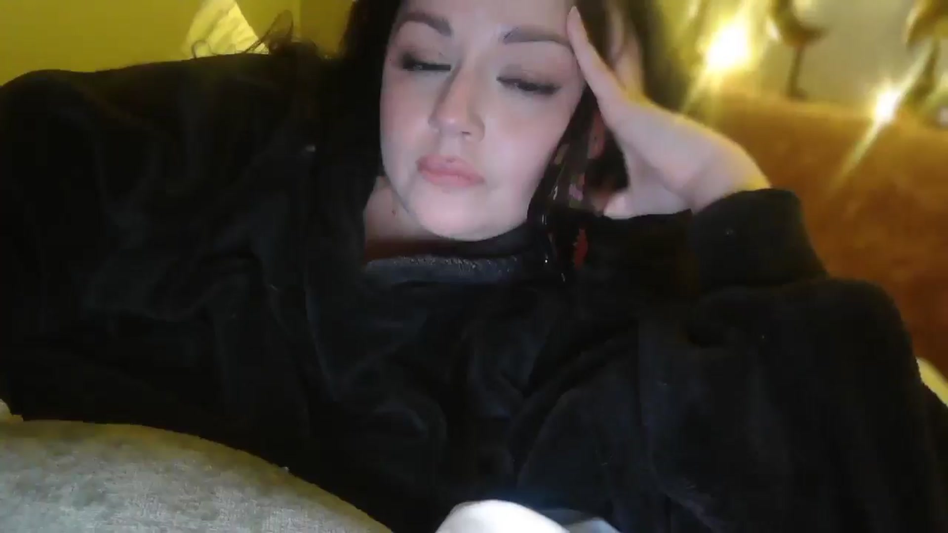 Gallery image thumbnail from TitsMcgeee's myfreecams stream on, 11/17/2025, 06:57 image 5 of 20