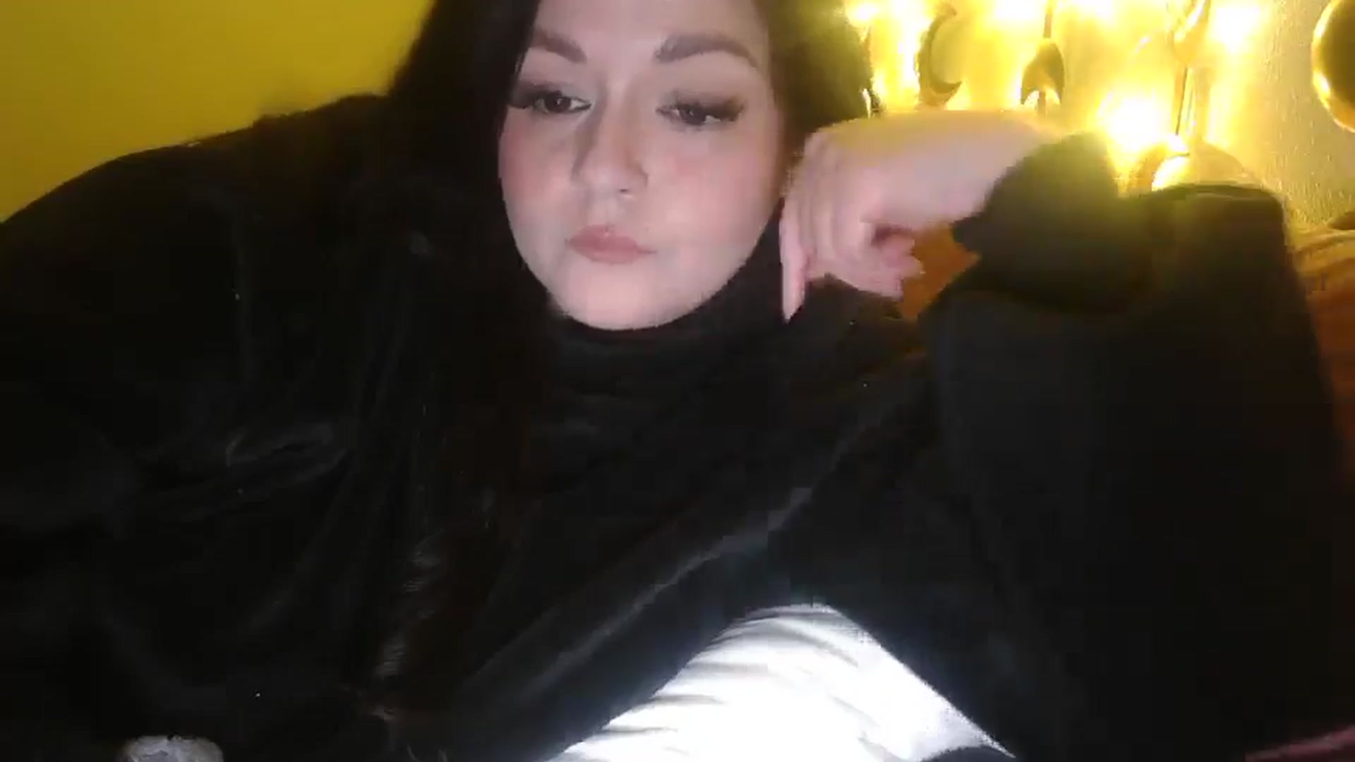 Gallery image thumbnail from TitsMcgeee's myfreecams stream on, 11/26/2025, 07:15 image 14 of 20