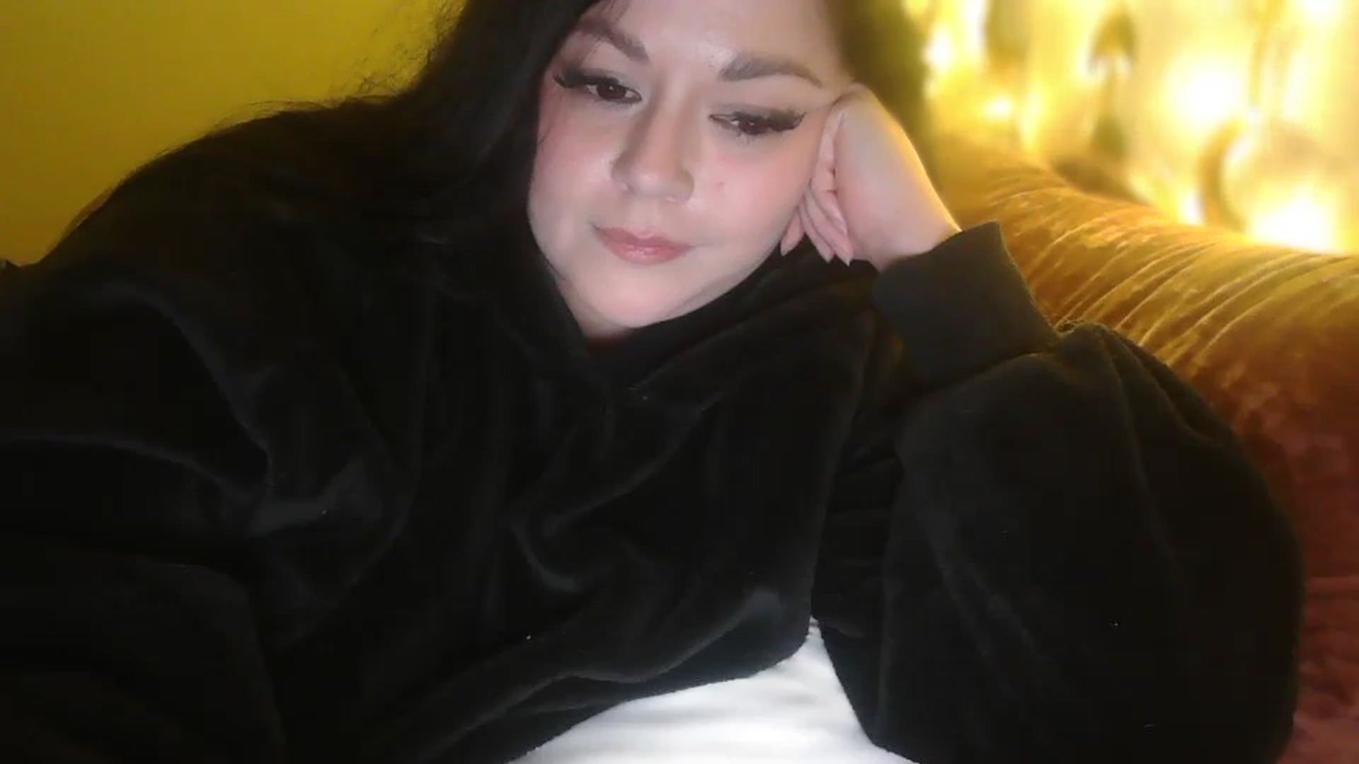 Gallery image thumbnail from TitsMcgeee's myfreecams stream on, 11/26/2025, 07:15 image 19 of 20