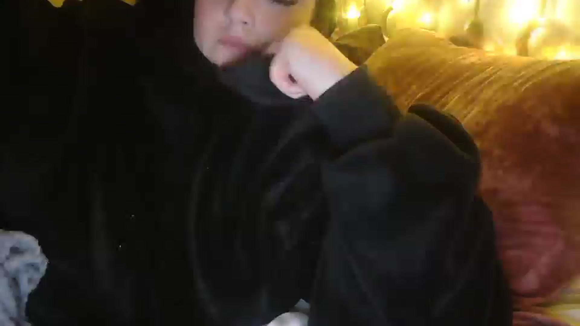 Gallery image thumbnail from TitsMcgeee's myfreecams stream on, 11/26/2025, 07:32 image 9 of 20