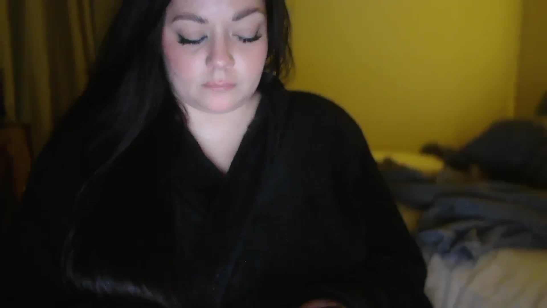 Gallery image thumbnail from TitsMcgeee's myfreecams stream on, 12/15/2025, 02:43 image 19 of 20