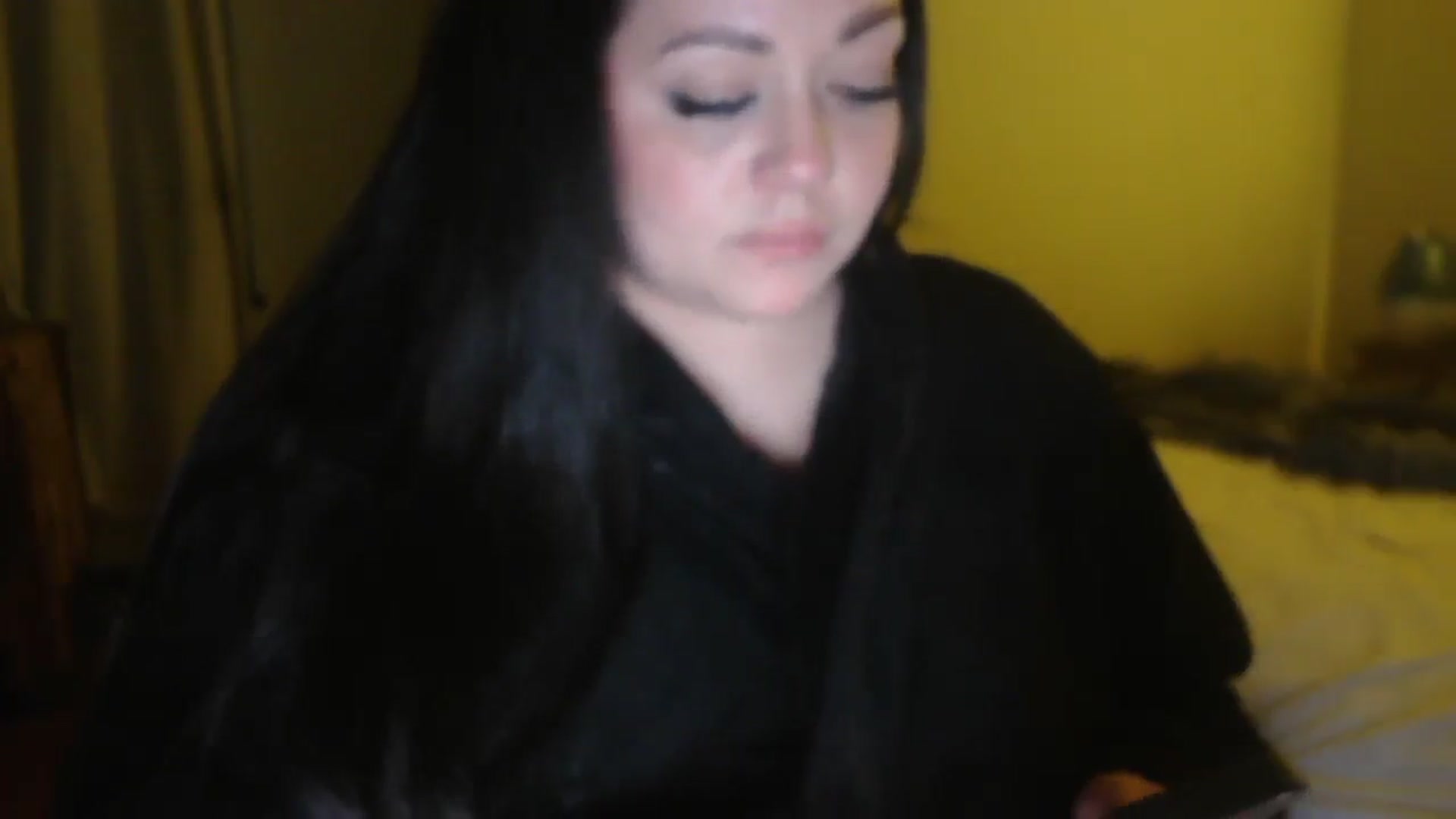 Gallery image thumbnail from TitsMcgeee's myfreecams stream on, 12/15/2025, 02:43 image 9 of 20