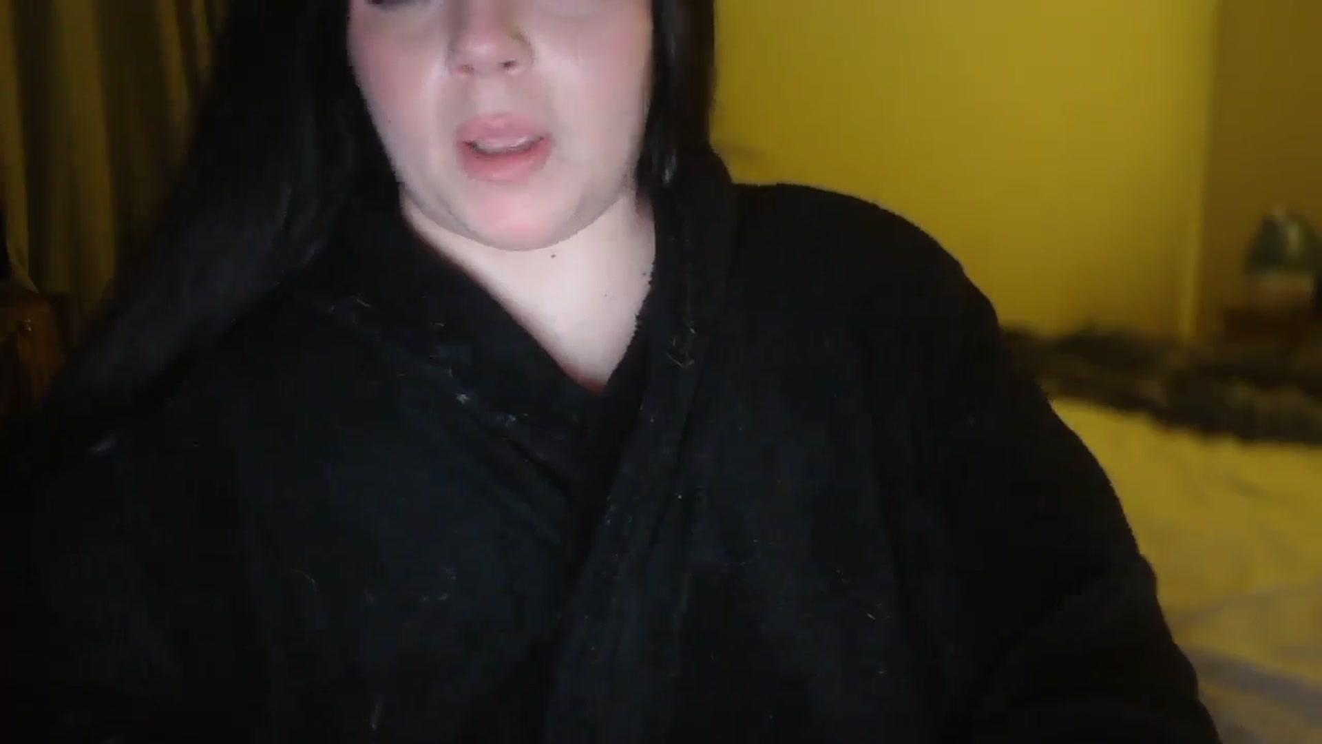 Gallery image thumbnail from TitsMcgeee's myfreecams stream on, 12/15/2025, 02:43 image 10 of 20