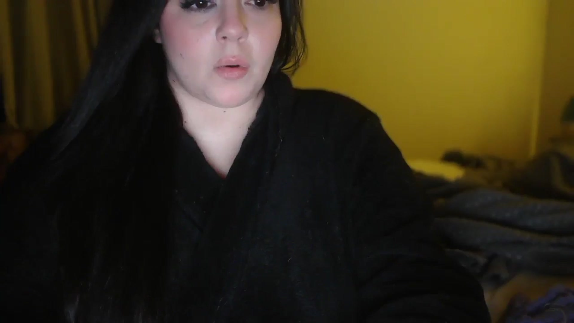Gallery image thumbnail from TitsMcgeee's myfreecams stream on, 12/15/2025, 02:43 image 18 of 20