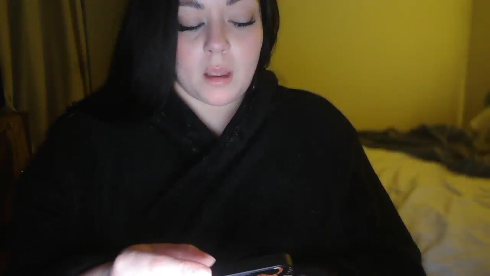 Gallery image thumbnail from TitsMcgeee's myfreecams stream on, 12/15/2025, 02:43 image 5 of 20