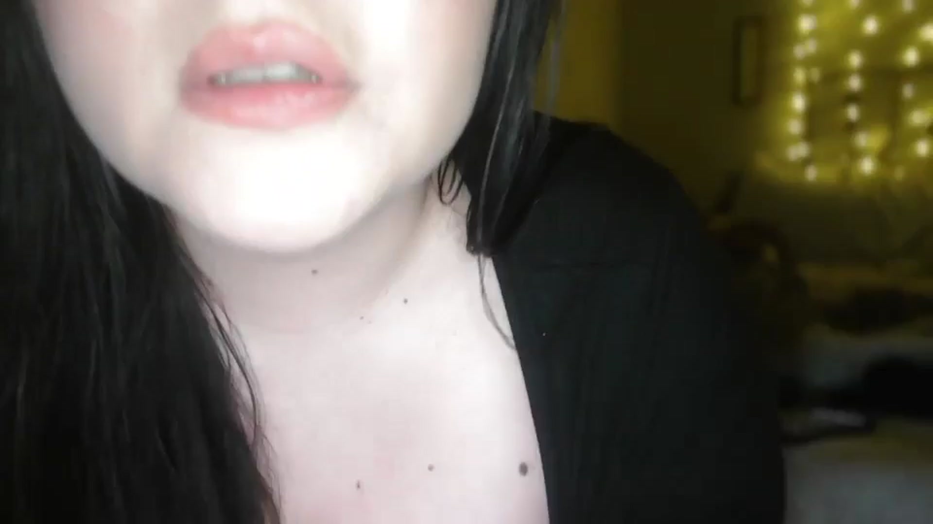 Gallery image thumbnail from TitsMcgeee's myfreecams stream on, 12/26/2025, 07:28 image 13 of 20