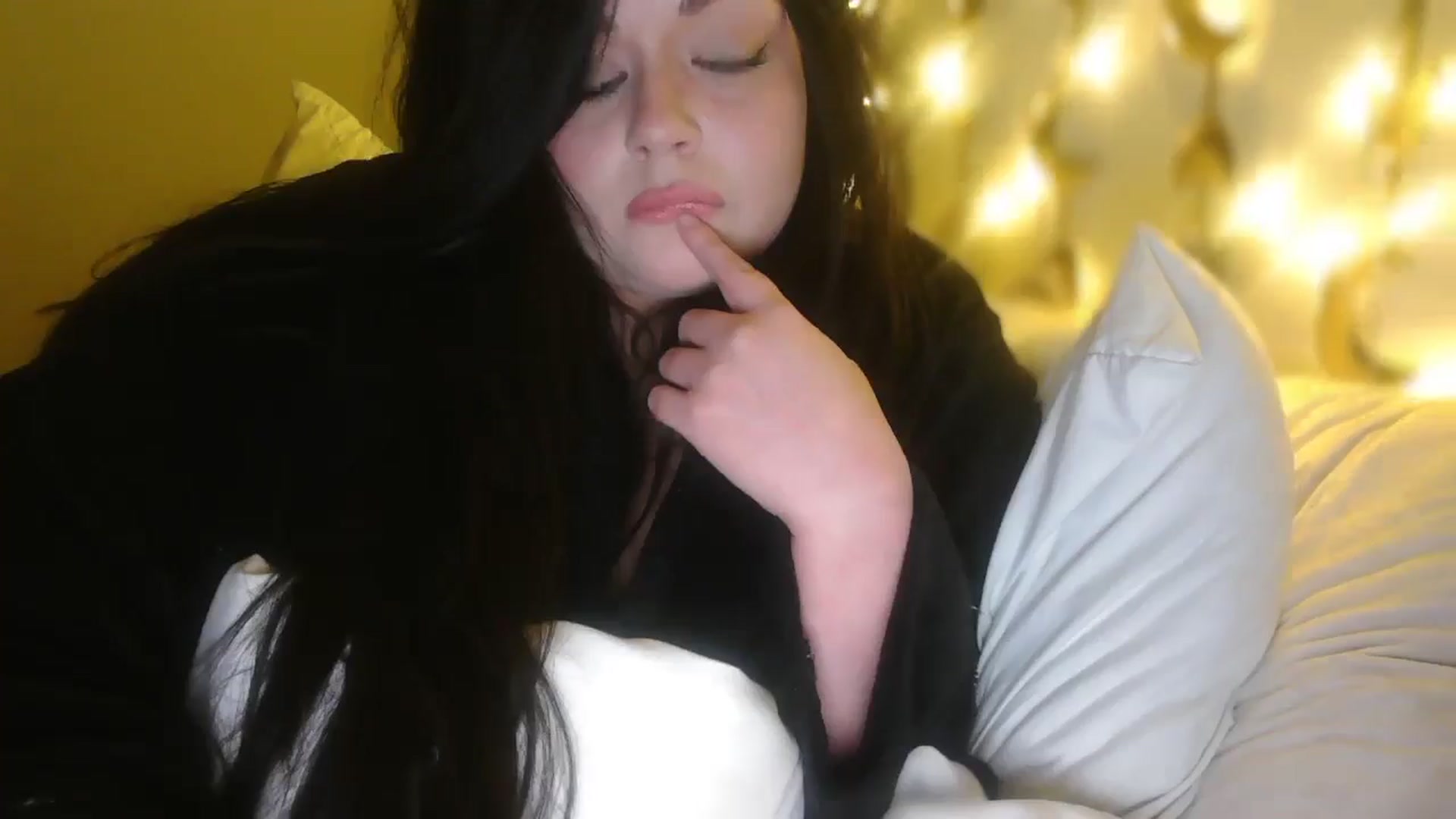 Gallery image thumbnail from TitsMcgeee's myfreecams stream on, 12/31/2025, 07:30 image 20 of 20