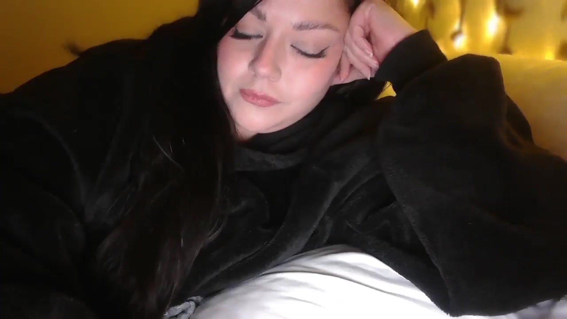 Gallery image thumbnail from TitsMcgeee's myfreecams stream on, 02/07/2026, 11:18 image 13 of 20