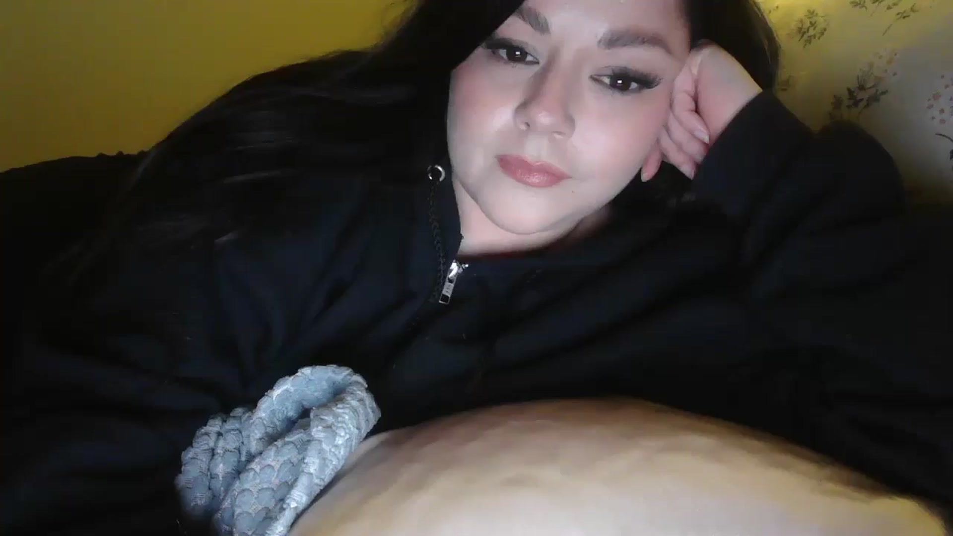 Gallery image thumbnail from TitsMcgeee's myfreecams stream on, 02/23/2026, 22:09 image 11 of 20