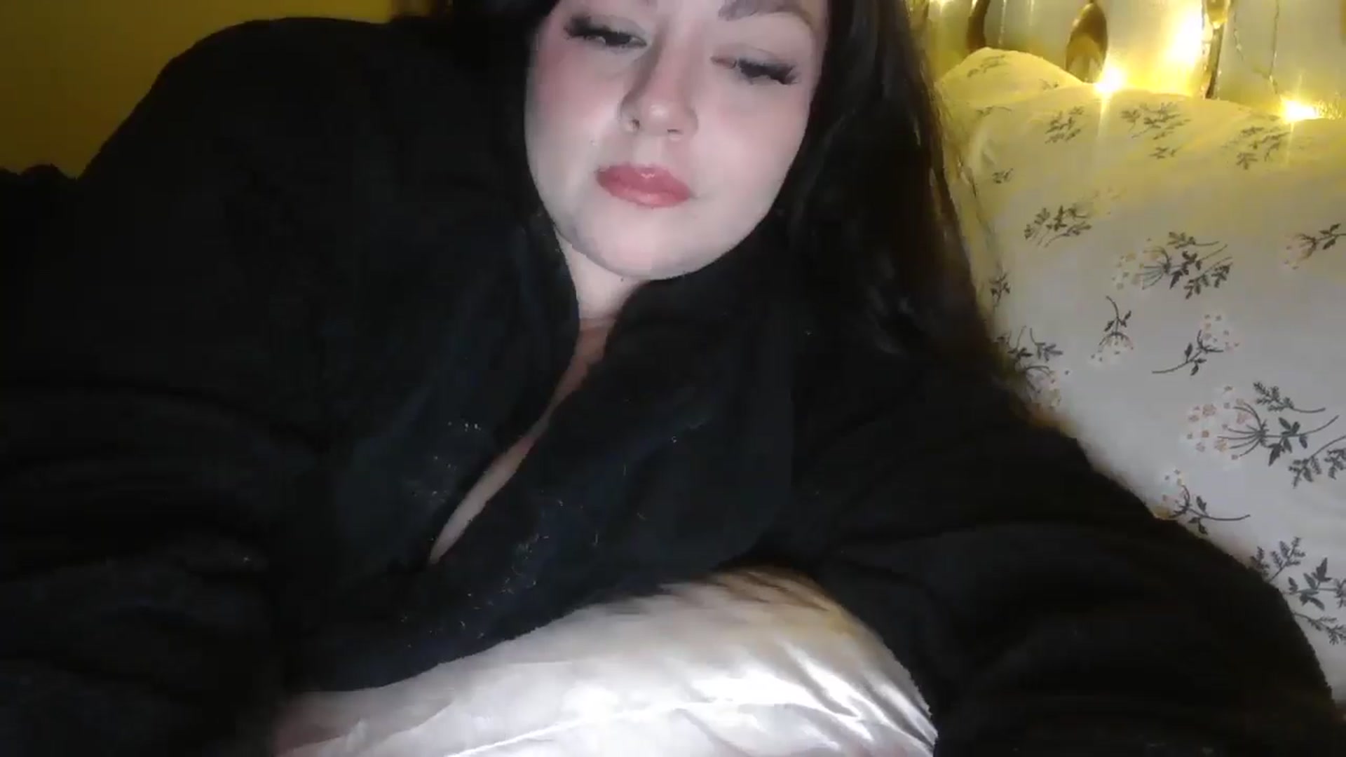 Gallery image thumbnail from TitsMcgeee's myfreecams stream on, 03/04/2026, 06:22 image 12 of 20