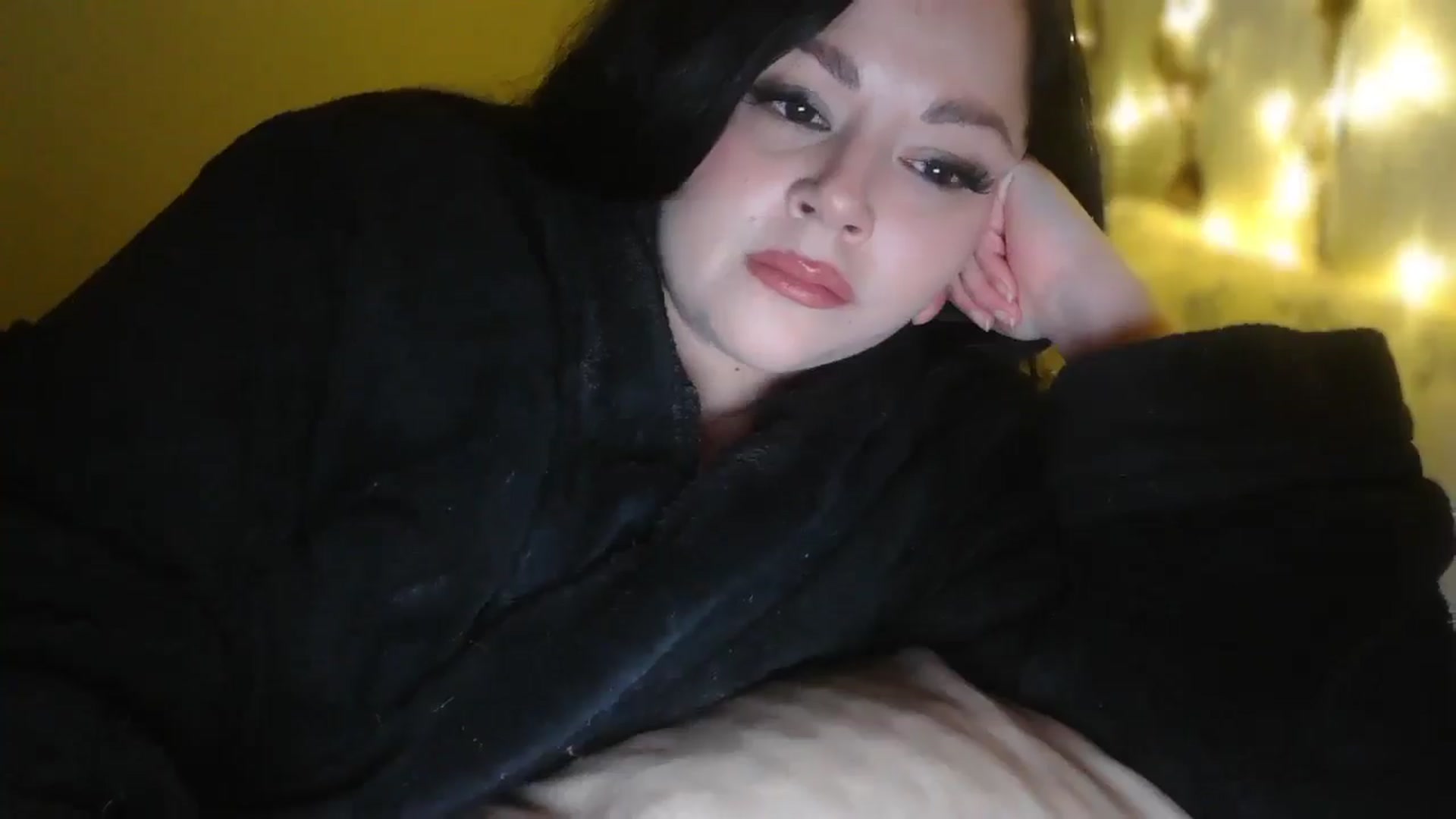 Gallery image thumbnail from TitsMcgeee's myfreecams stream on, 03/04/2026, 06:22 image 9 of 20