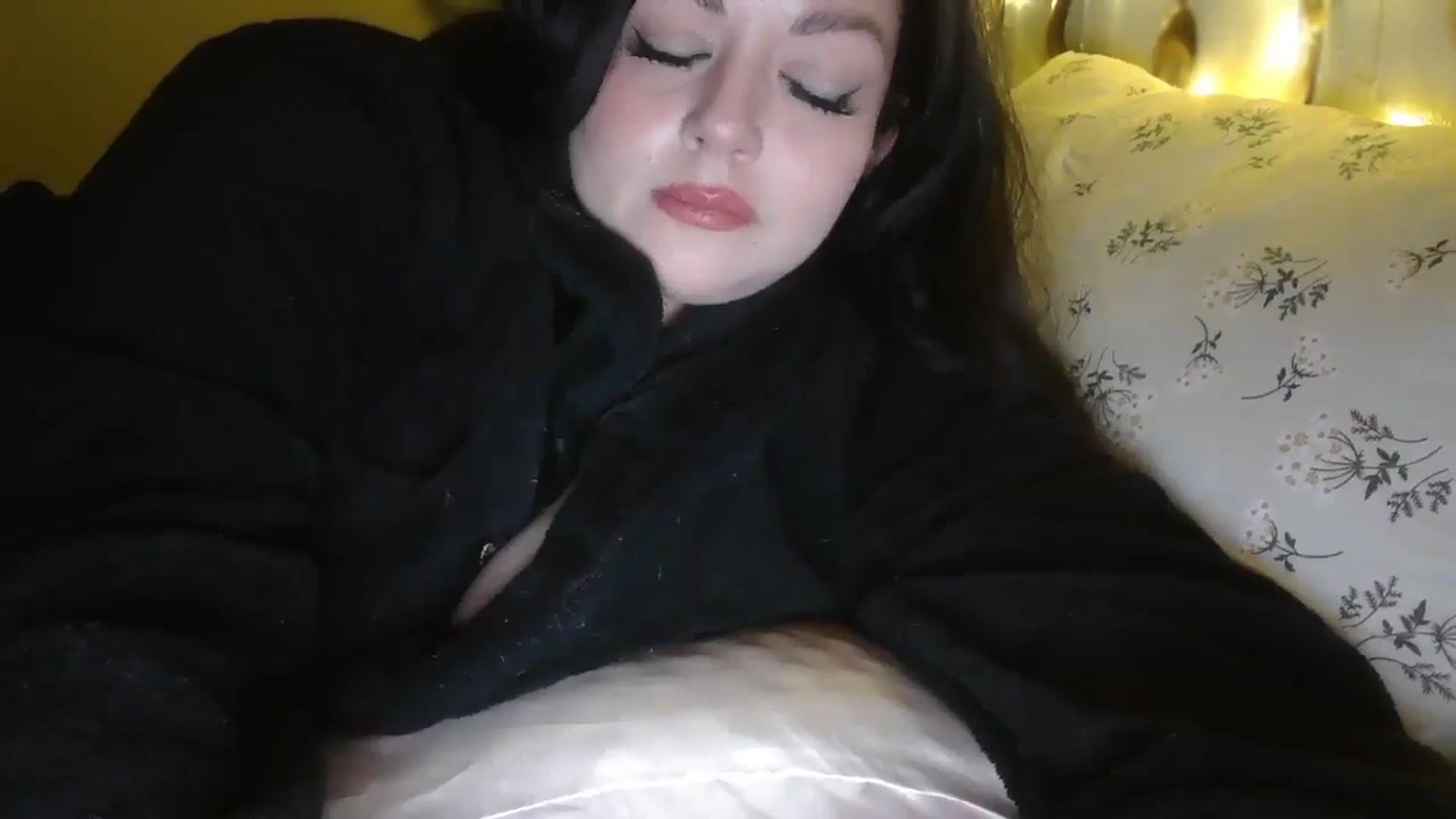Gallery image thumbnail from TitsMcgeee's myfreecams stream on, 03/04/2026, 06:22 image 13 of 20