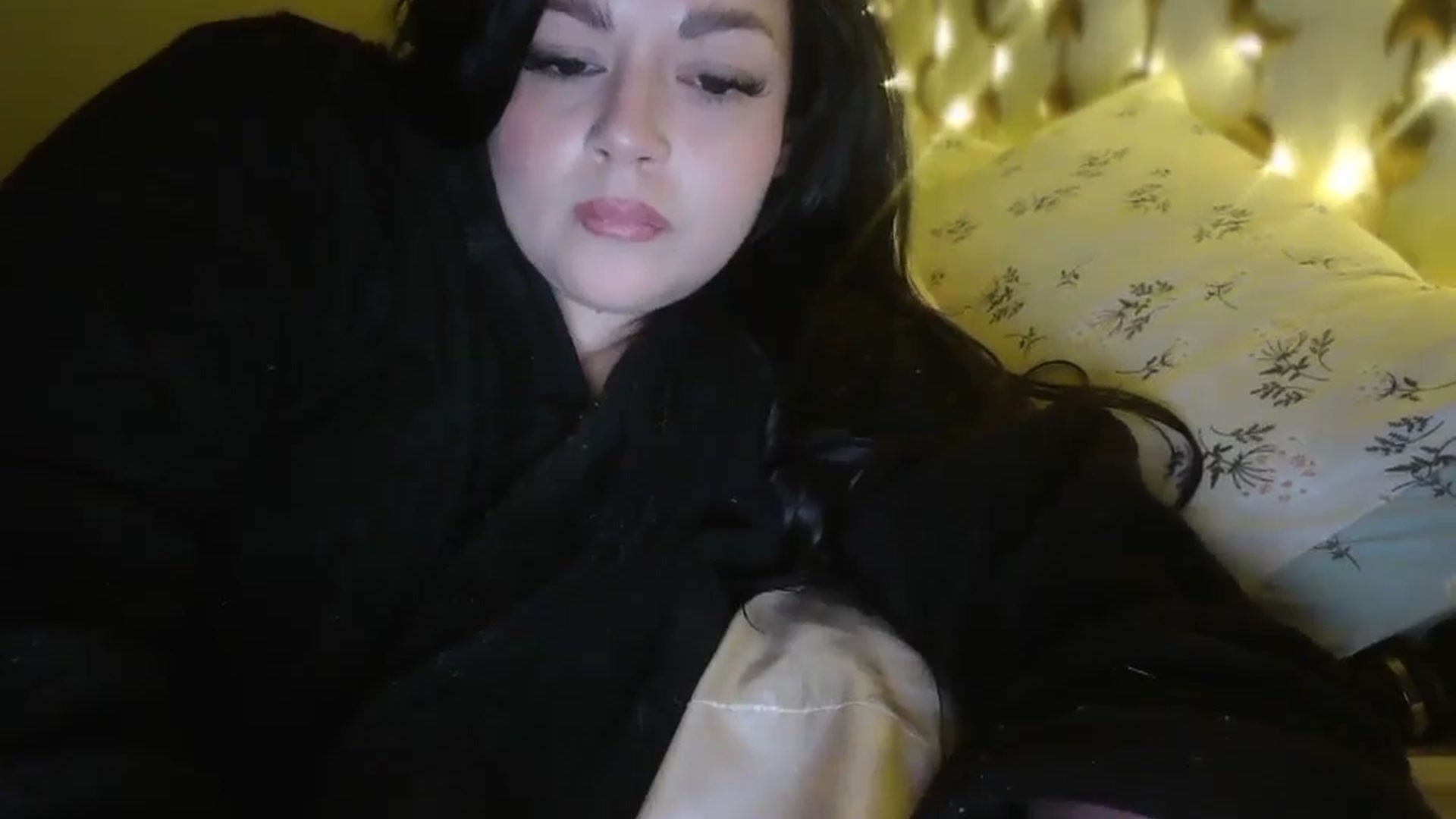 Gallery image thumbnail from TitsMcgeee's myfreecams stream on, 03/06/2026, 05:01 image 12 of 20