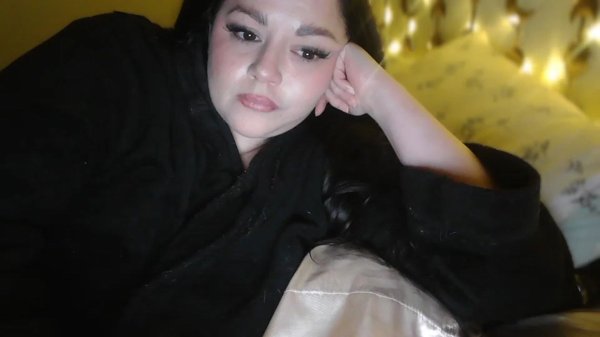 Gallery image thumbnail from TitsMcgeee's myfreecams stream on, 03/06/2026, 05:01 image 11 of 20