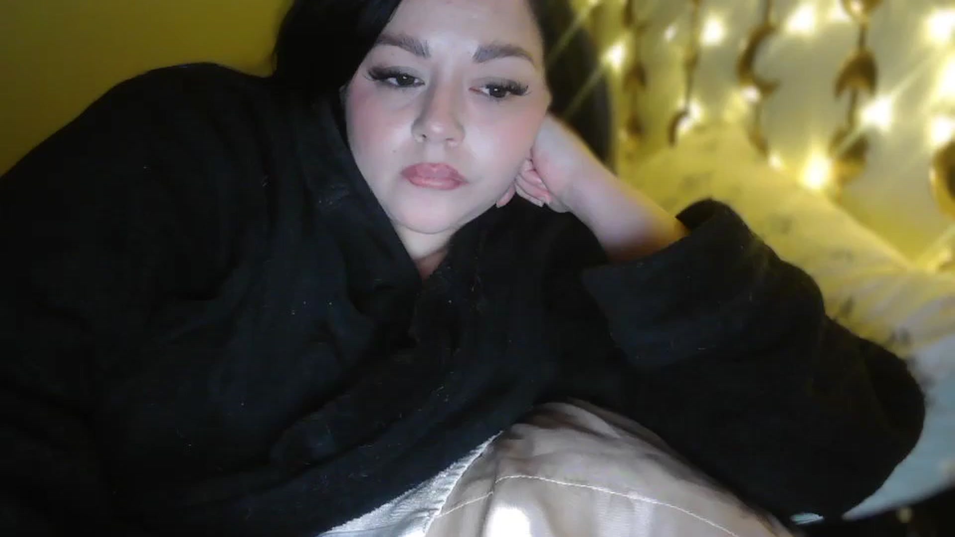 Gallery image thumbnail from TitsMcgeee's myfreecams stream on, 03/06/2026, 05:01 image 1 of 20