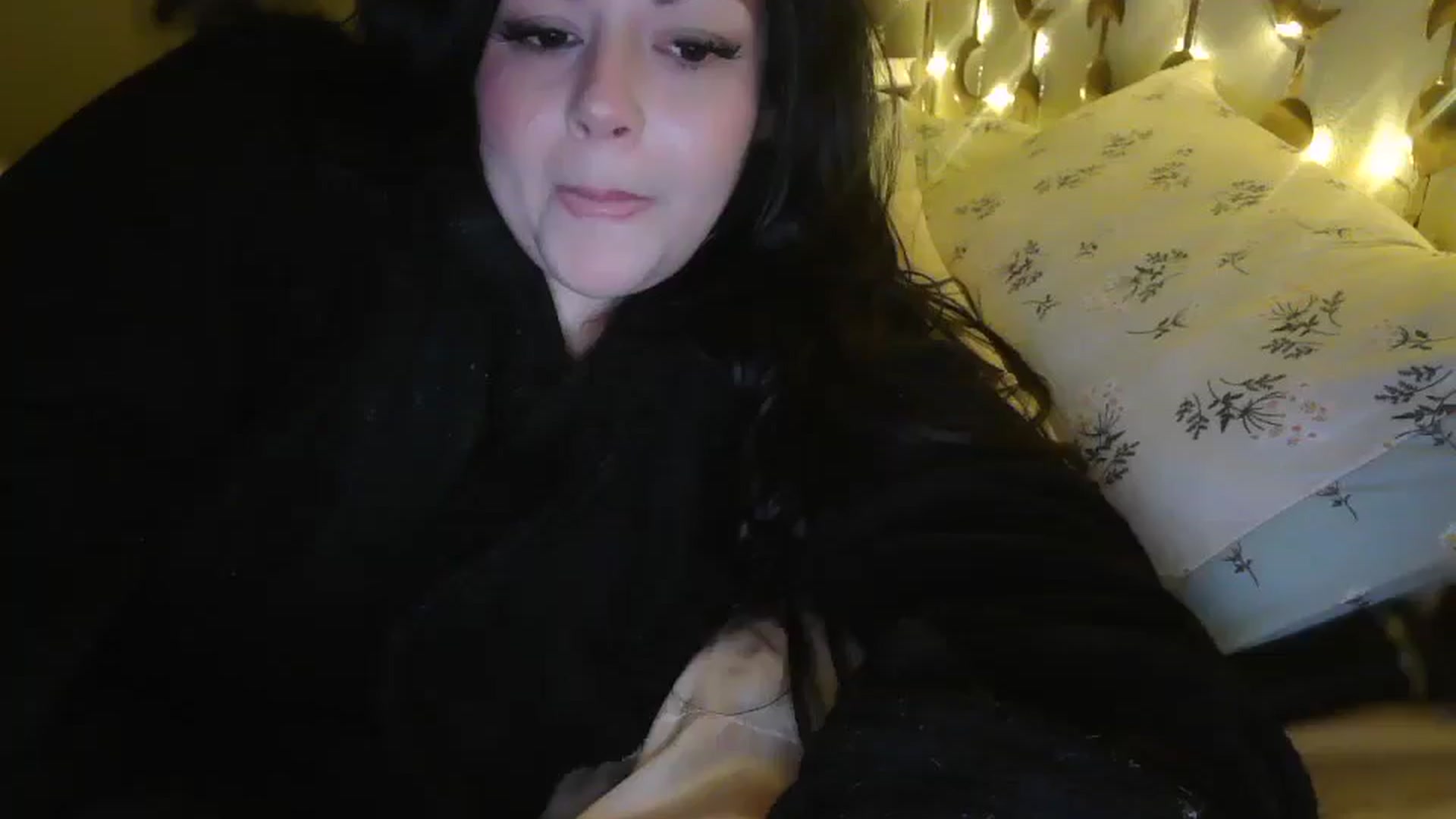 Gallery image thumbnail from TitsMcgeee's myfreecams stream on, 03/06/2026, 05:01 image 15 of 20