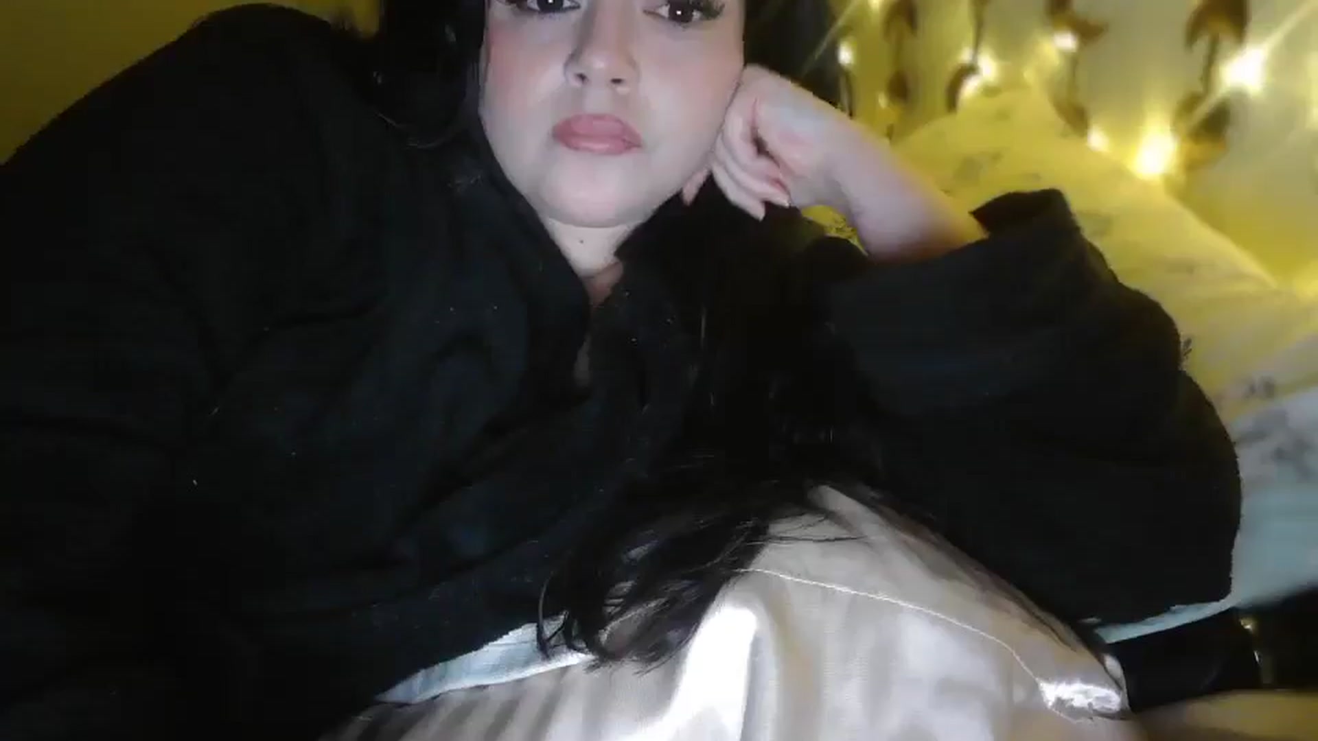 Gallery image thumbnail from TitsMcgeee's myfreecams stream on, 03/06/2026, 05:01 image 5 of 20