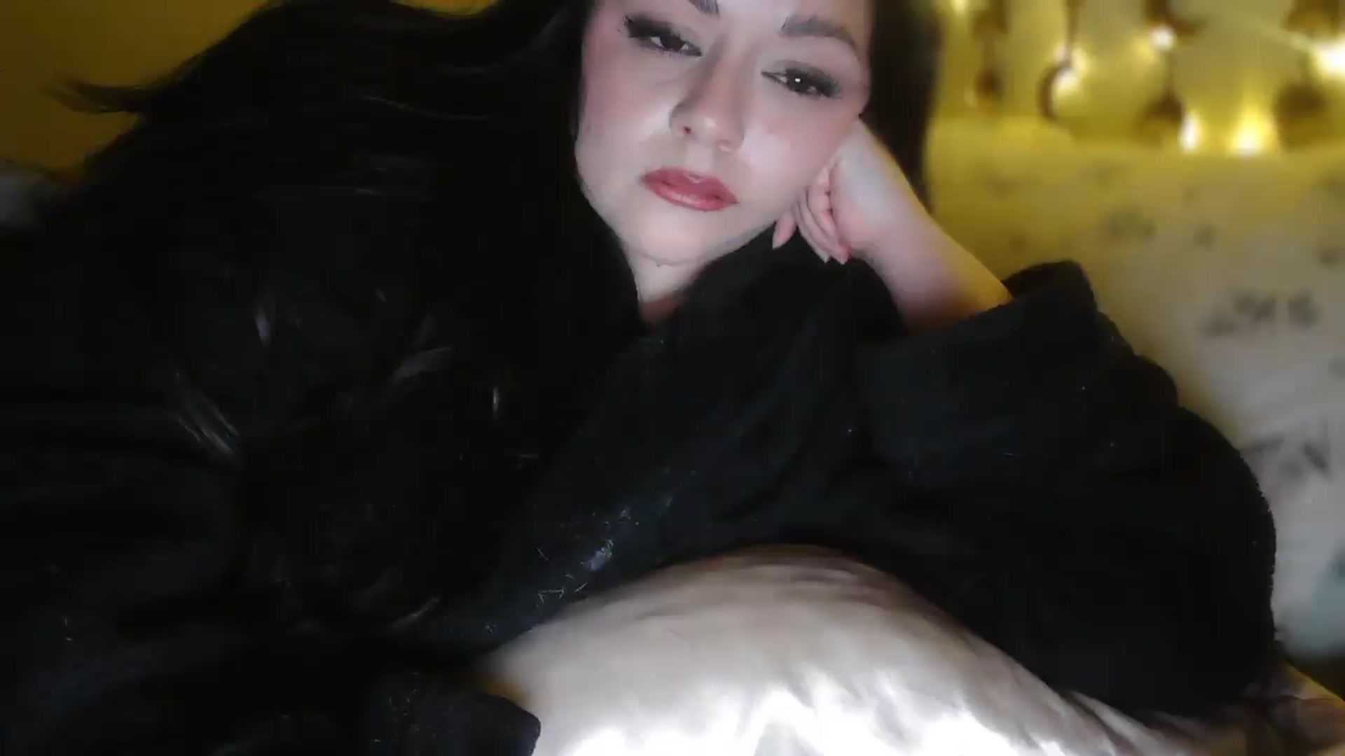 Gallery image thumbnail from TitsMcgeee's myfreecams stream on, 03/07/2026, 06:47 image 4 of 20