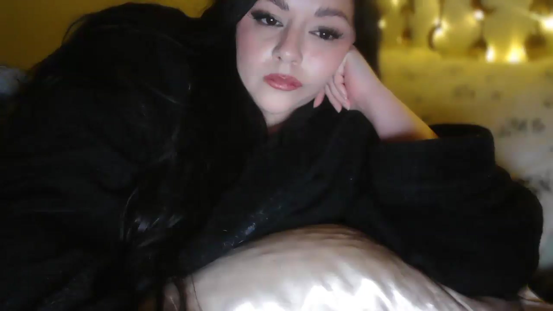 Gallery image thumbnail from TitsMcgeee's myfreecams stream on, 03/07/2026, 06:47 image 9 of 20