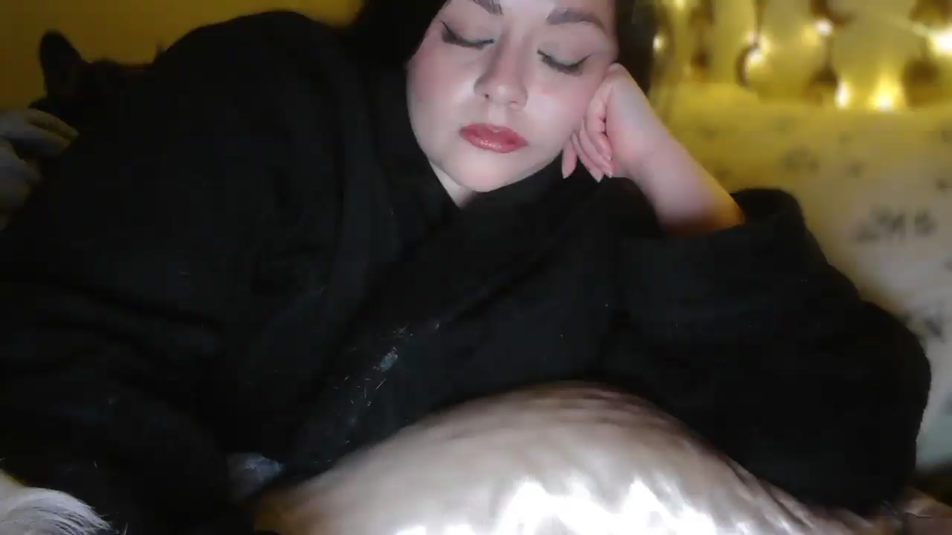 Gallery image thumbnail from TitsMcgeee's myfreecams stream on, 03/07/2026, 06:47 image 1 of 20