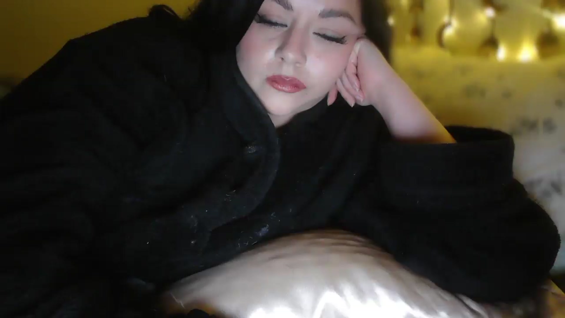 Gallery image thumbnail from TitsMcgeee's myfreecams stream on, 03/07/2026, 06:47 image 19 of 20
