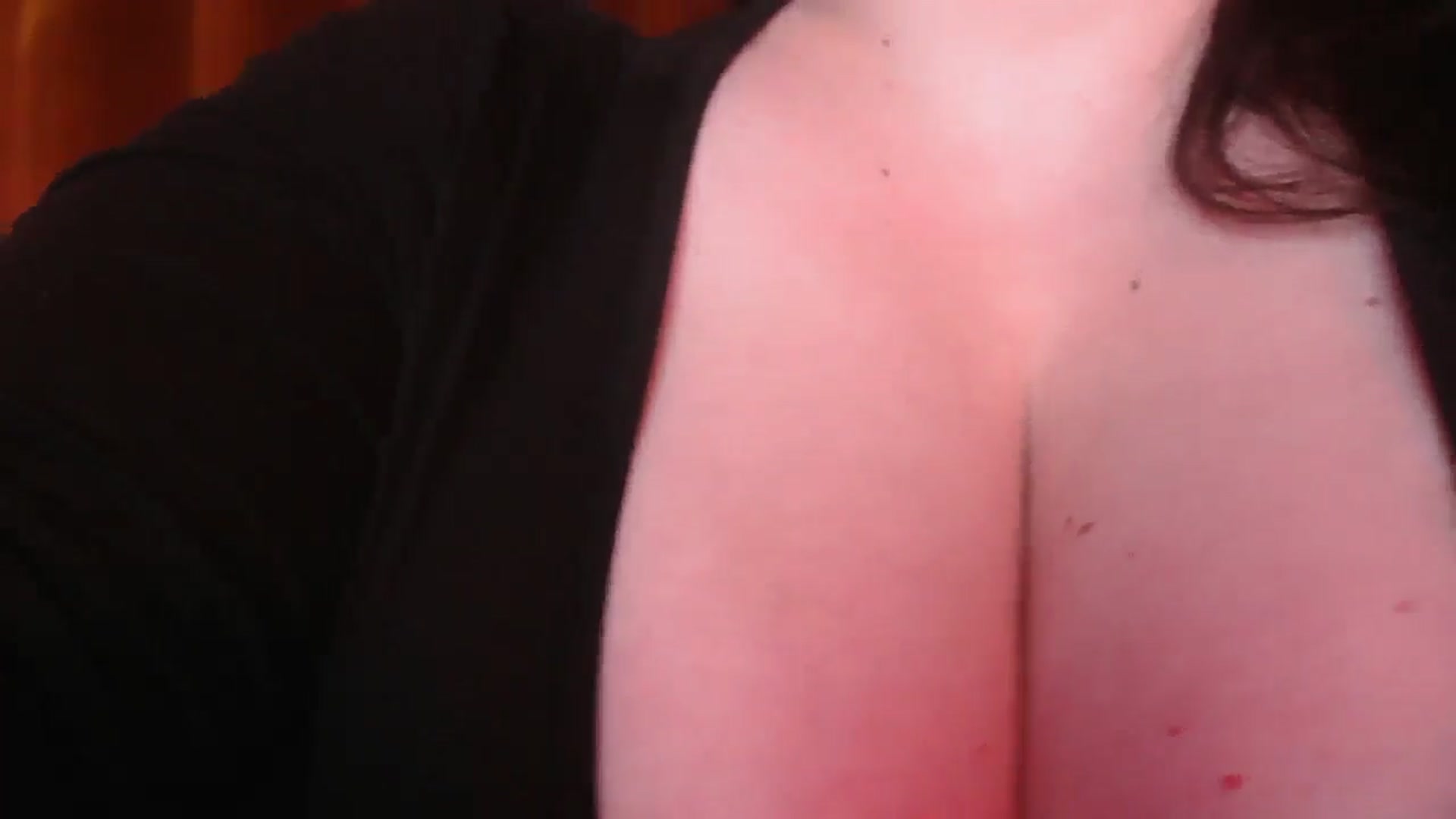 Gallery image thumbnail from TitsMcgeee's myfreecams stream on, 03/18/2026, 06:00 image 7 of 20
