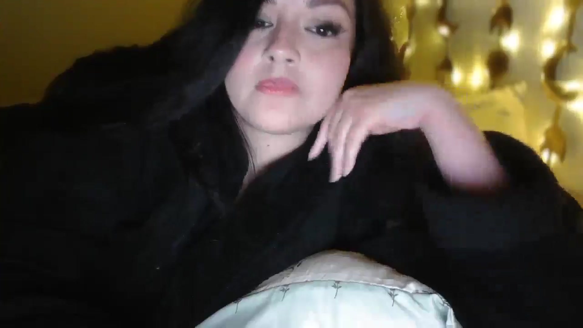 Gallery image thumbnail from TitsMcgeee's myfreecams stream on, 04/18/2026, 09:53 image 12 of 20