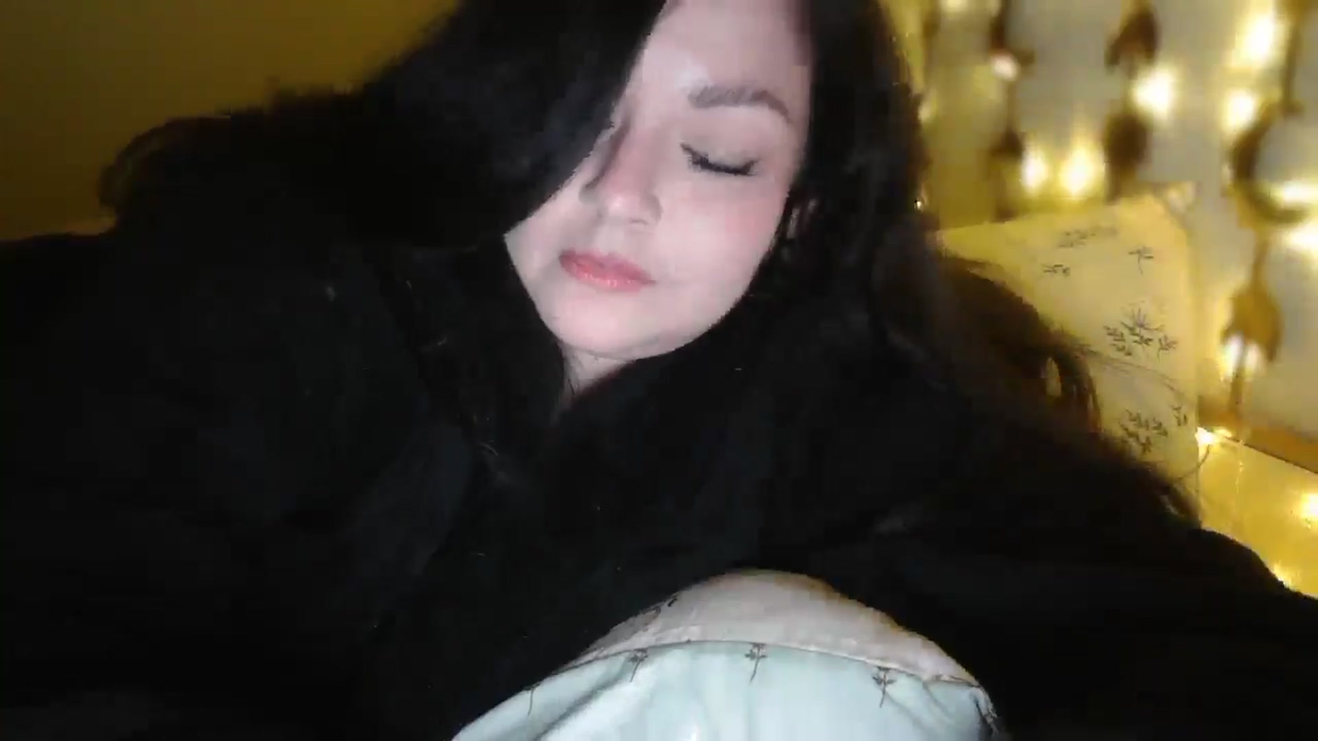 Gallery image thumbnail from TitsMcgeee's myfreecams stream on, 04/18/2026, 09:53 image 11 of 20