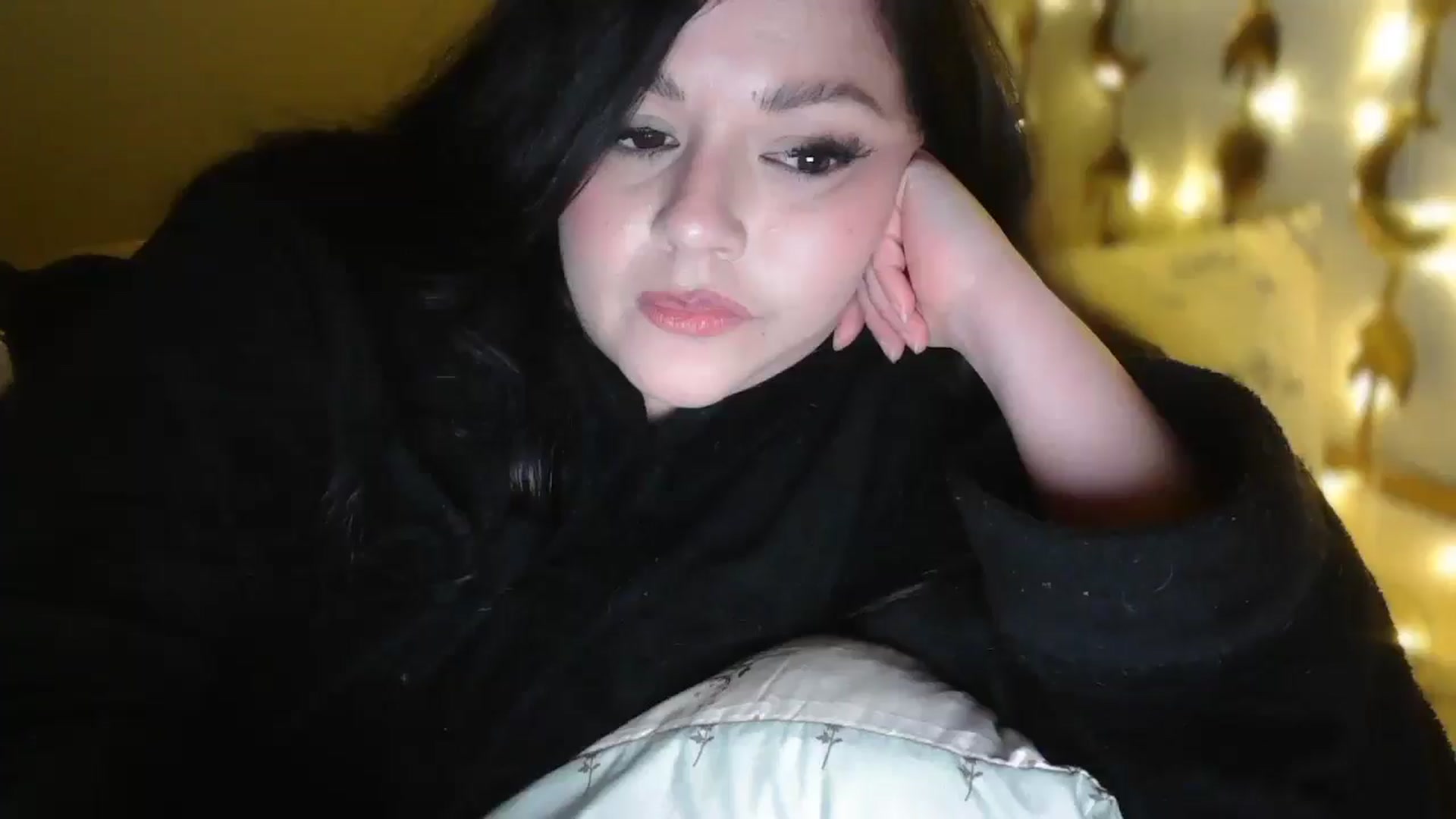 Gallery image thumbnail from TitsMcgeee's myfreecams stream on, 04/18/2026, 09:53 image 7 of 20