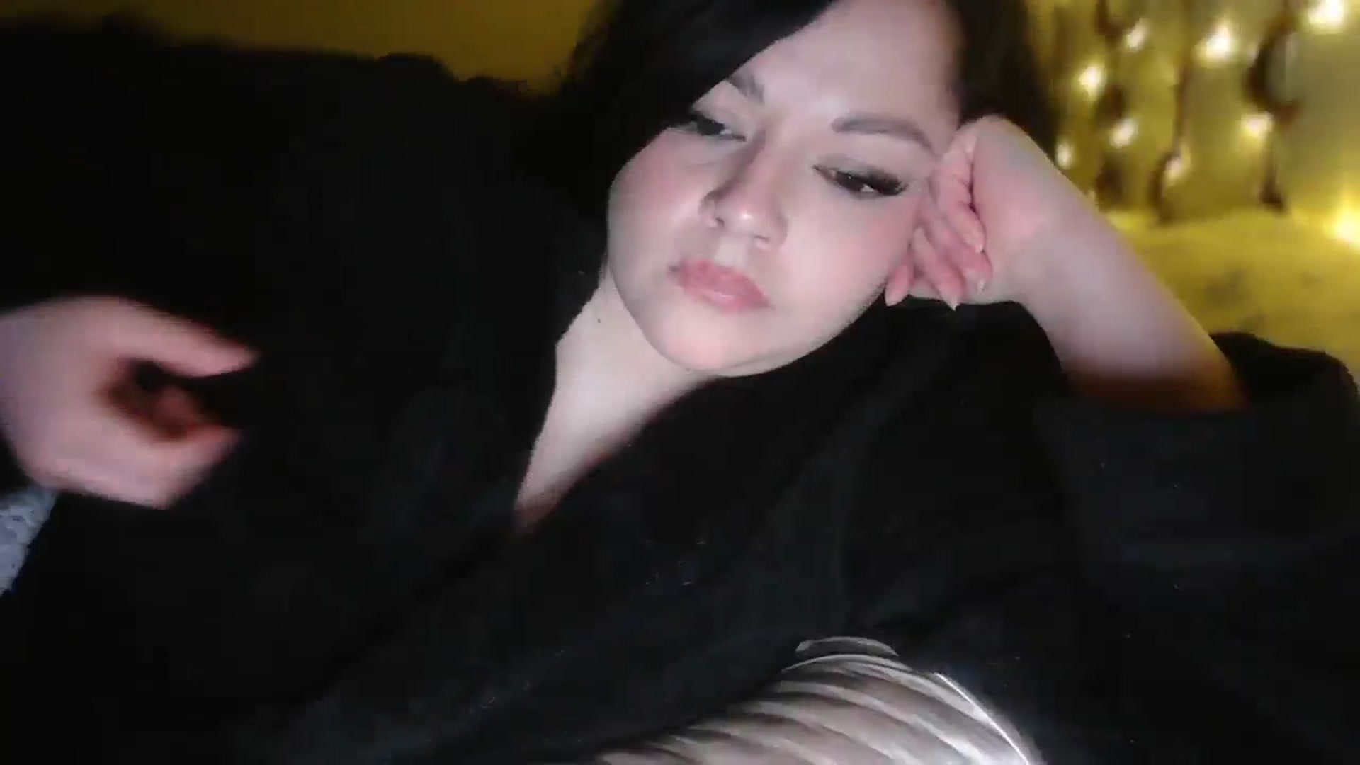 Gallery image thumbnail from TitsMcgeee's myfreecams stream on, 05/02/2026, 04:25 image 13 of 20