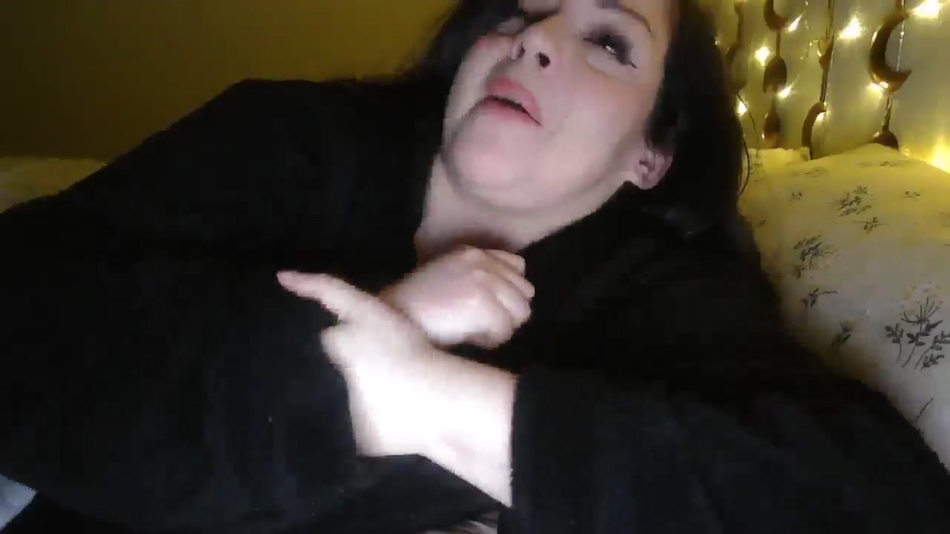 Gallery image thumbnail from TitsMcgeee's myfreecams stream on, 05/02/2026, 04:25 image 15 of 20