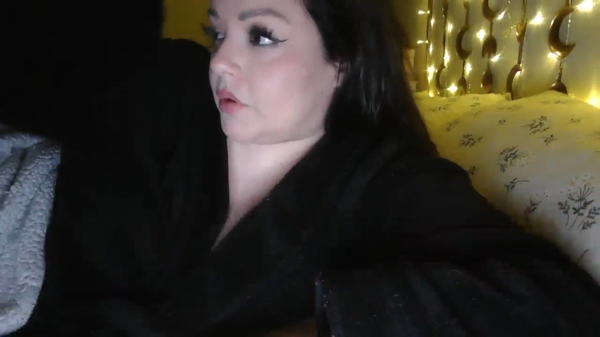 Gallery image thumbnail from TitsMcgeee's myfreecams stream on, 05/02/2026, 04:25 image 14 of 20