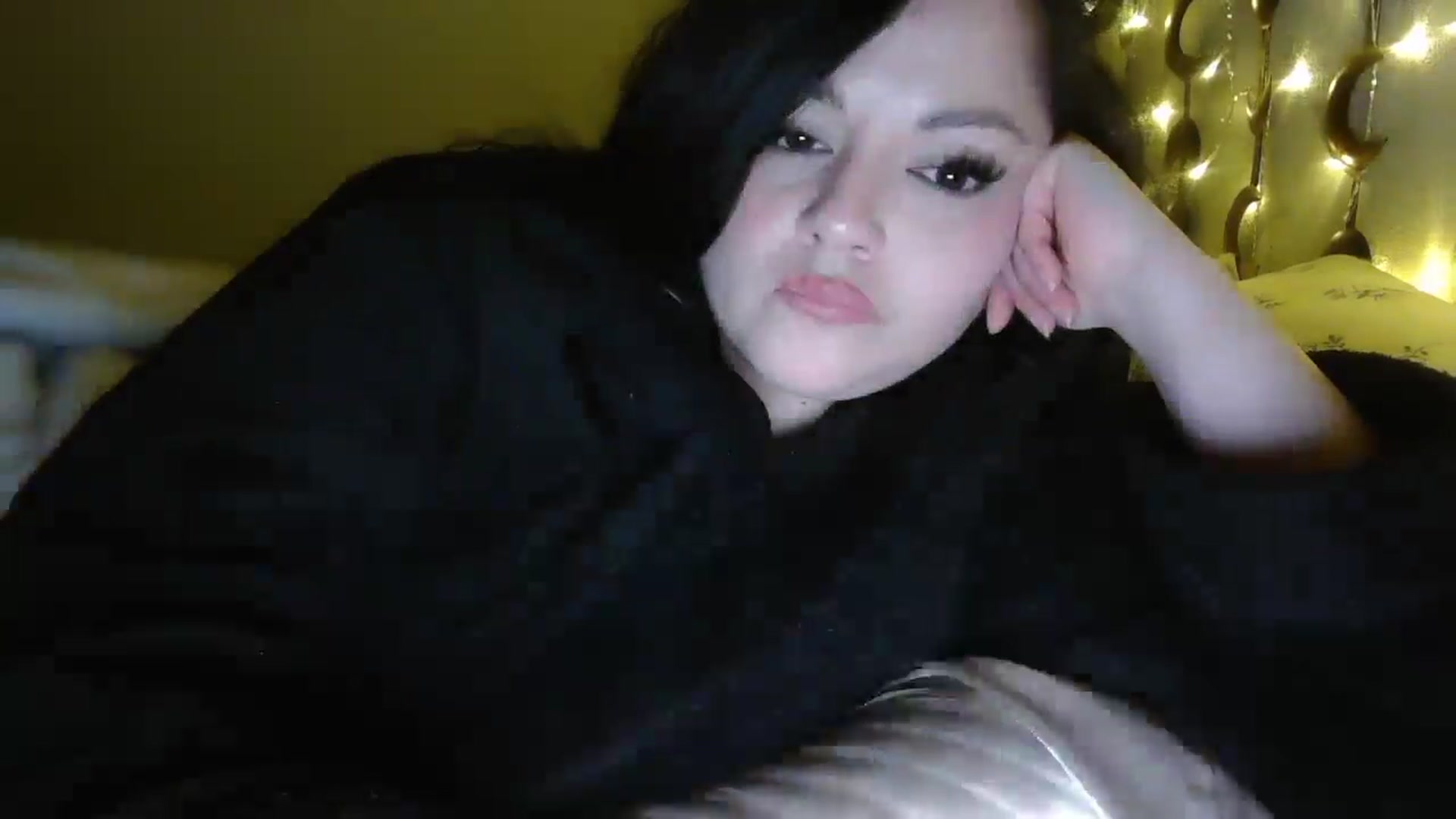 Gallery image thumbnail from TitsMcgeee's myfreecams stream on, 05/02/2026, 04:25 image 9 of 20