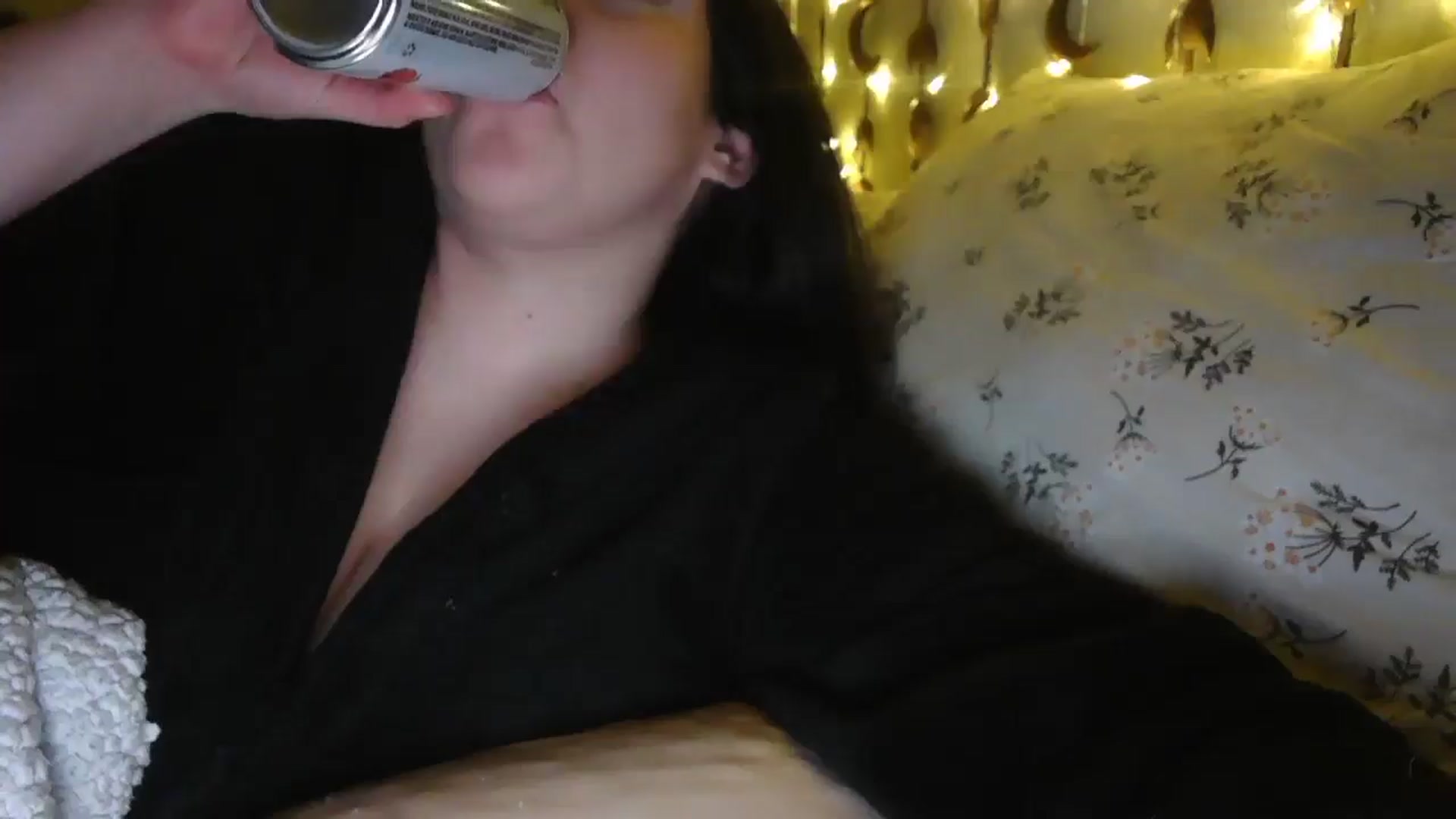 Gallery image thumbnail from TitsMcgeee's myfreecams stream on, 05/06/2026, 03:16 image 15 of 20