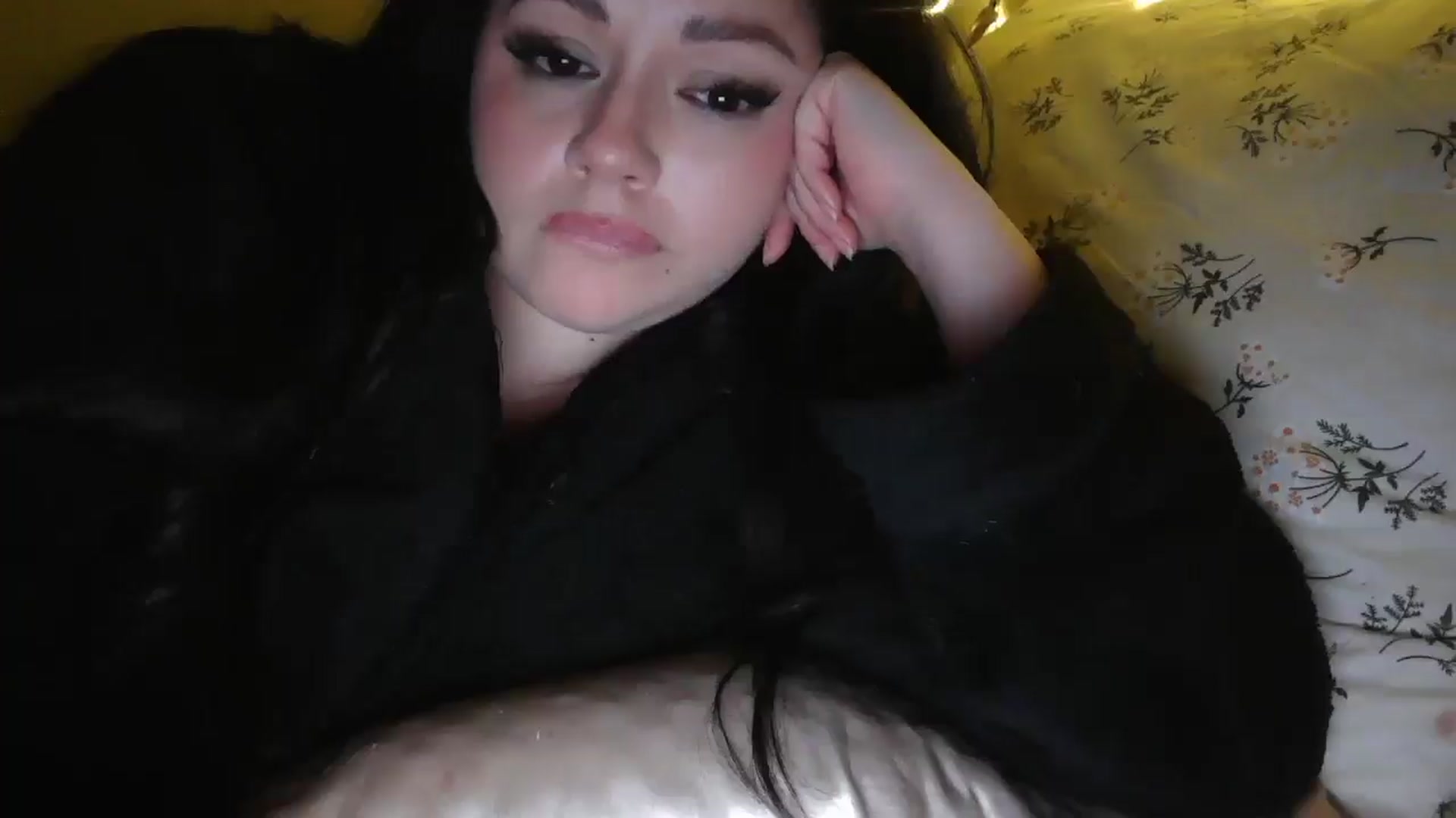 Gallery image thumbnail from TitsMcgeee's myfreecams stream on, 05/06/2026, 03:16 image 5 of 20