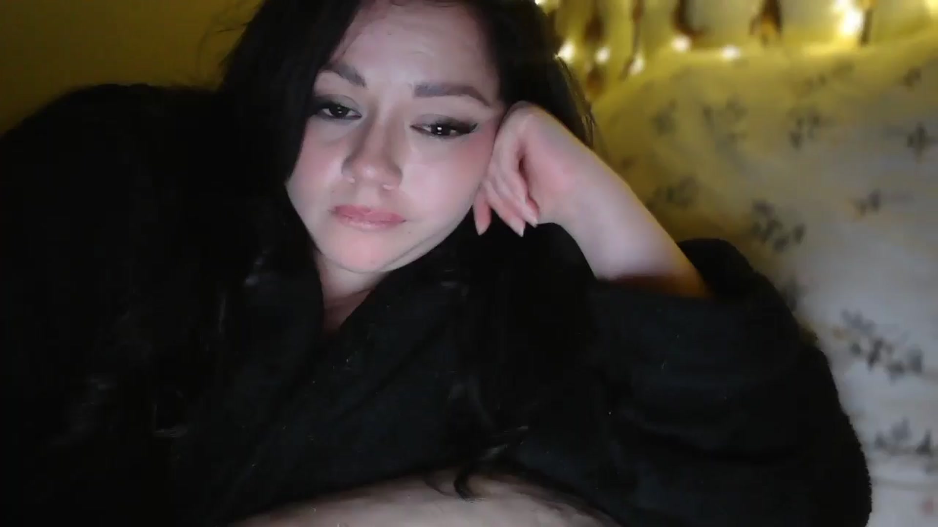 Gallery image thumbnail from TitsMcgeee's myfreecams stream on, 05/06/2026, 03:16 image 13 of 20