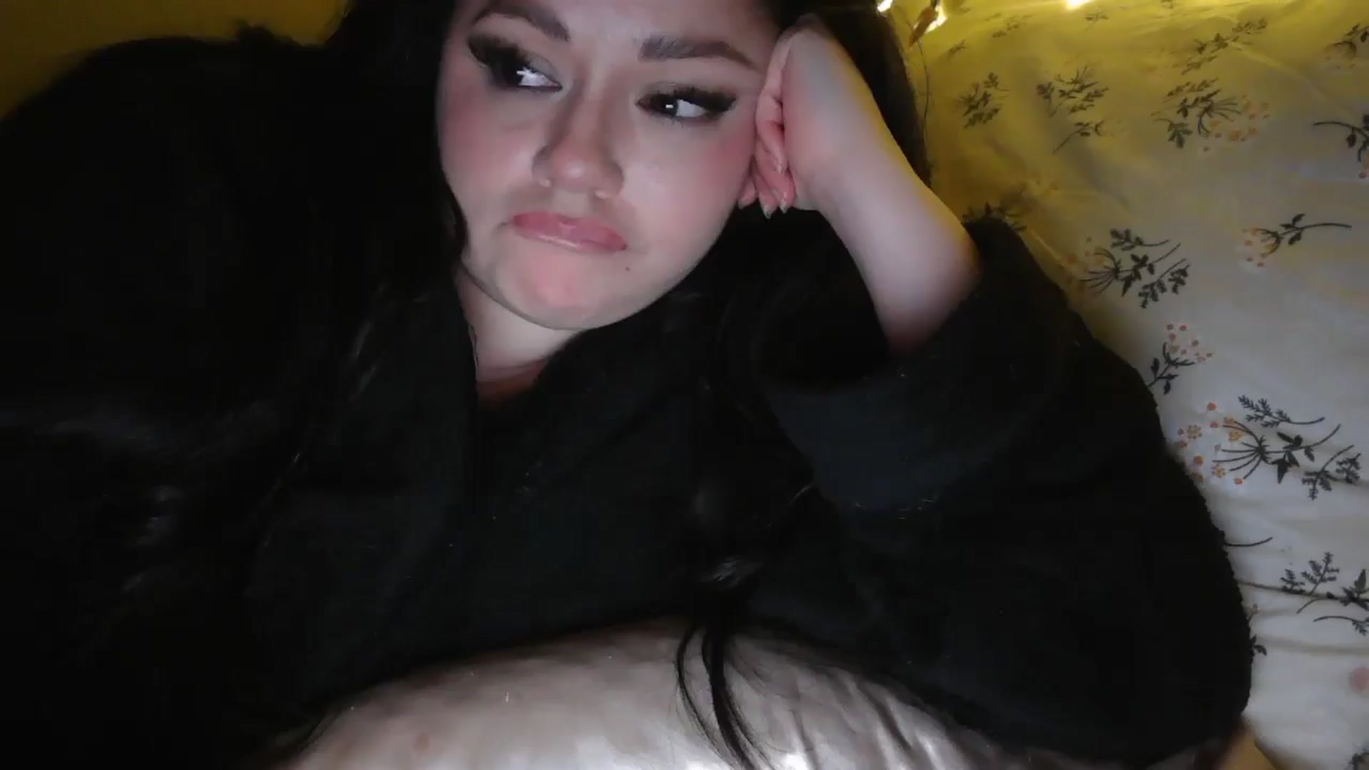 Gallery image thumbnail from TitsMcgeee's myfreecams stream on, 05/06/2026, 03:16 image 4 of 20